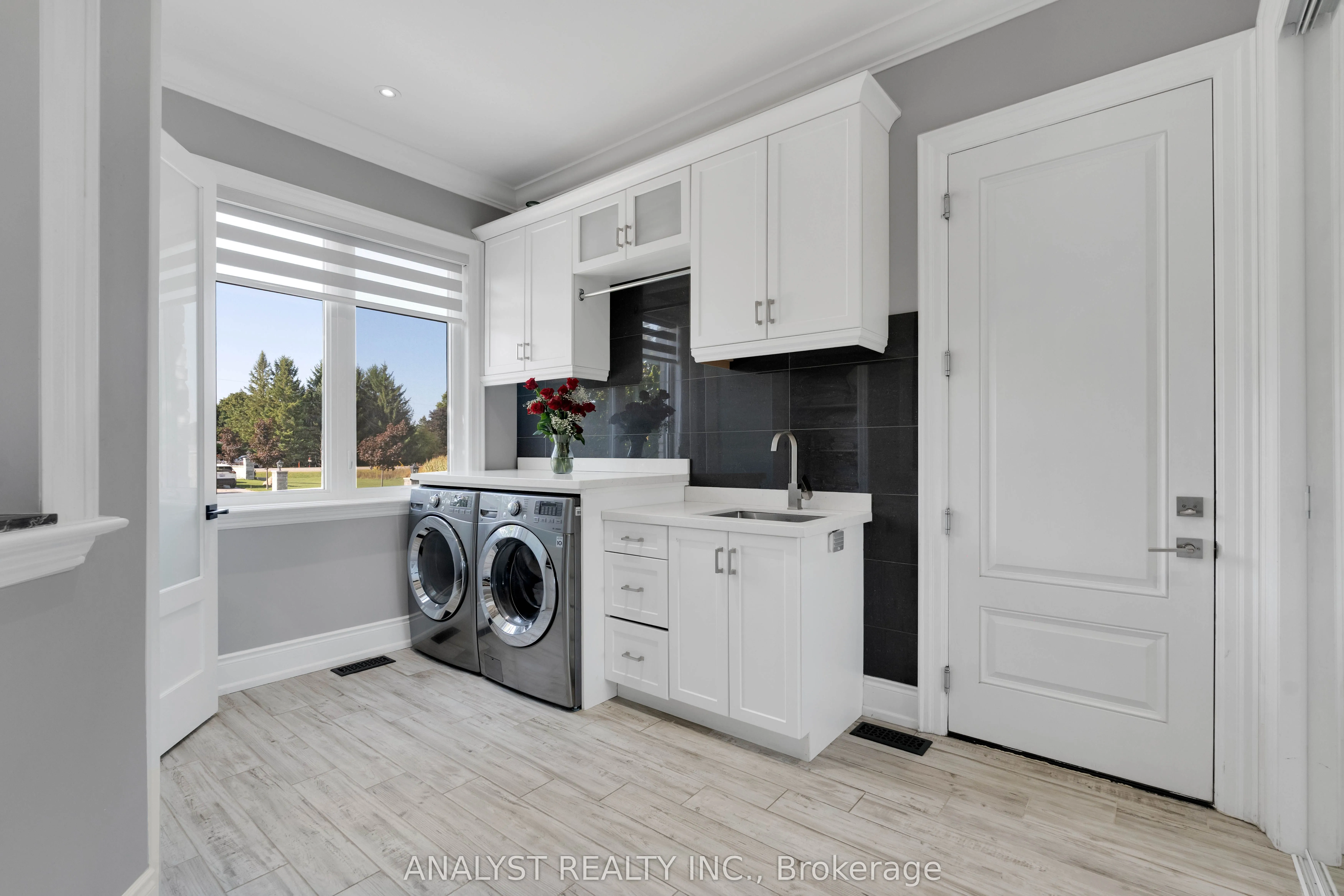 9383 Wellington Road 124