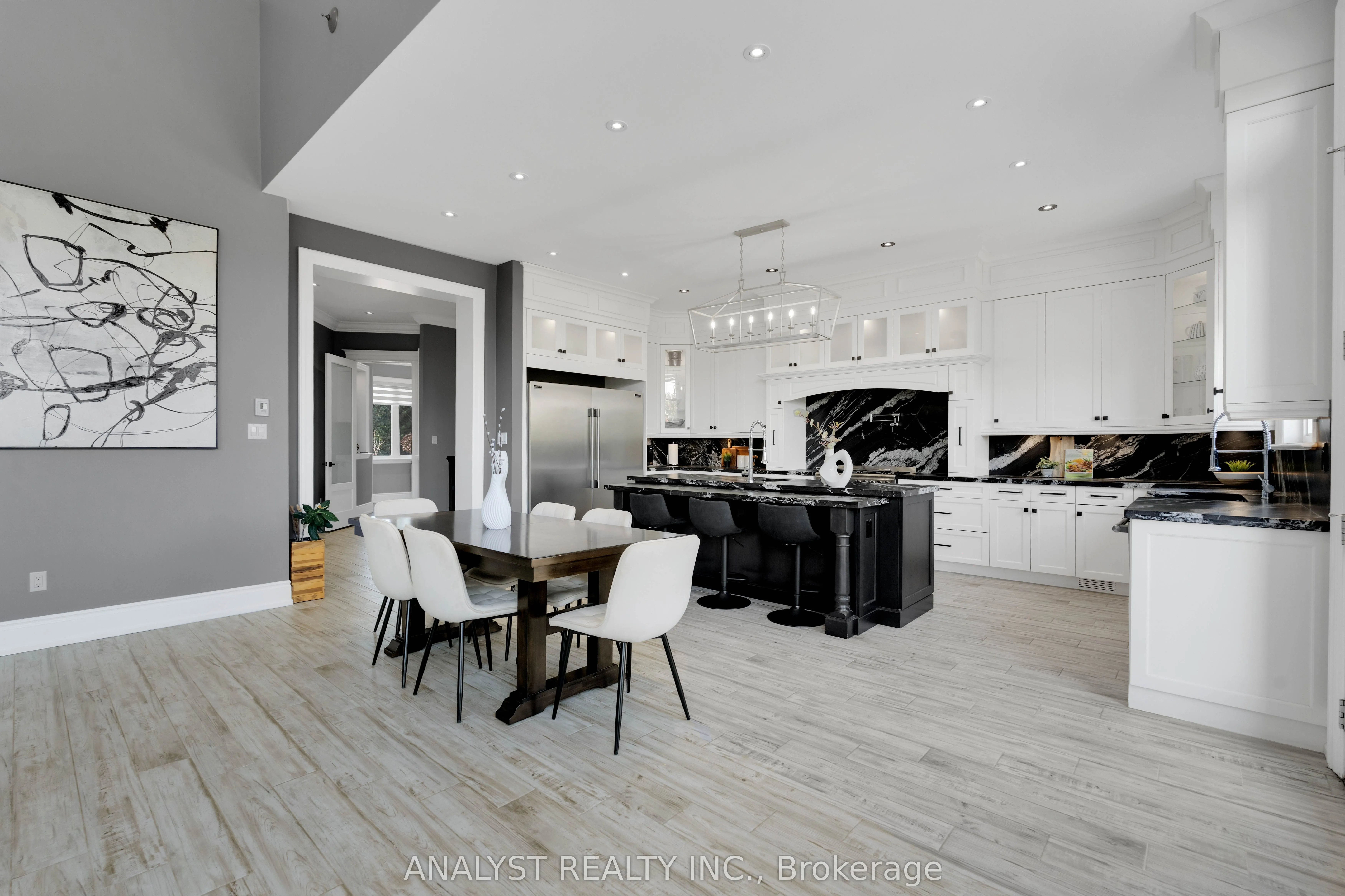 9383 Wellington Road 124