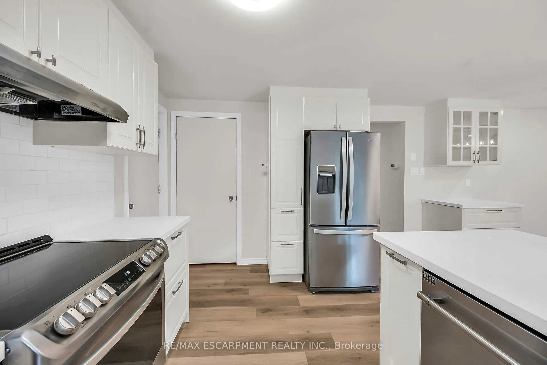 494 Kortright Road W
