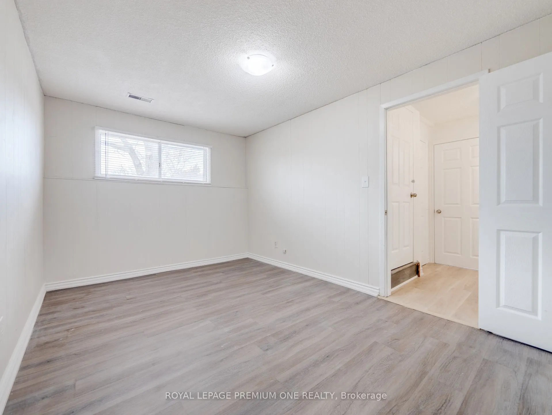 935 Strasburg Road, #MAIN