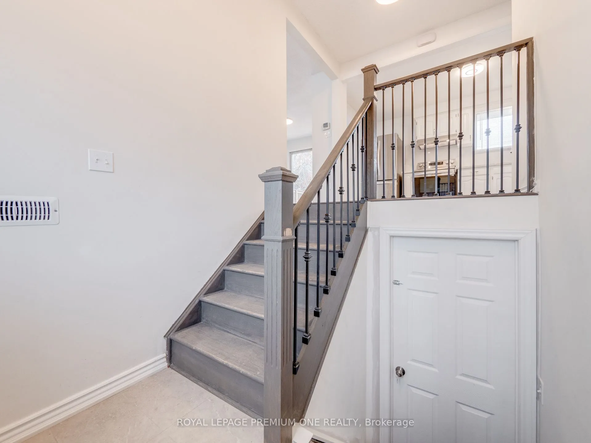 935 Strasburg Road, #MAIN