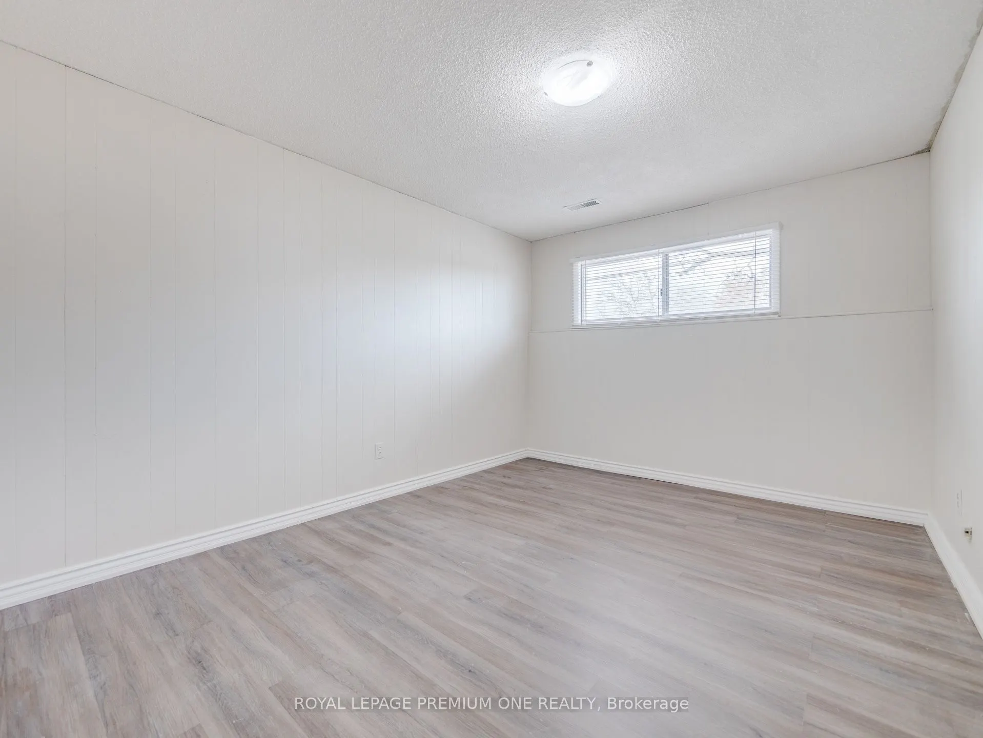 935 Strasburg Road, #MAIN