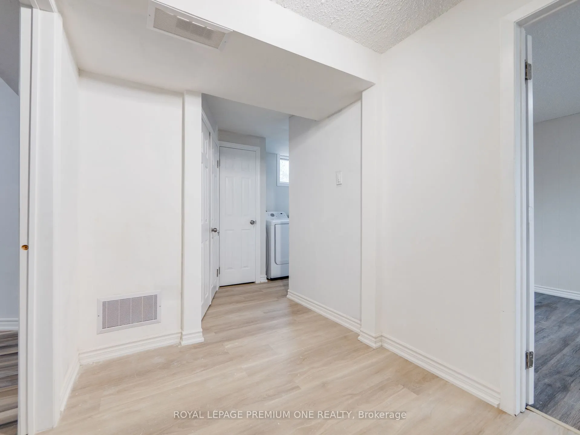 935 Strasburg Road, #MAIN