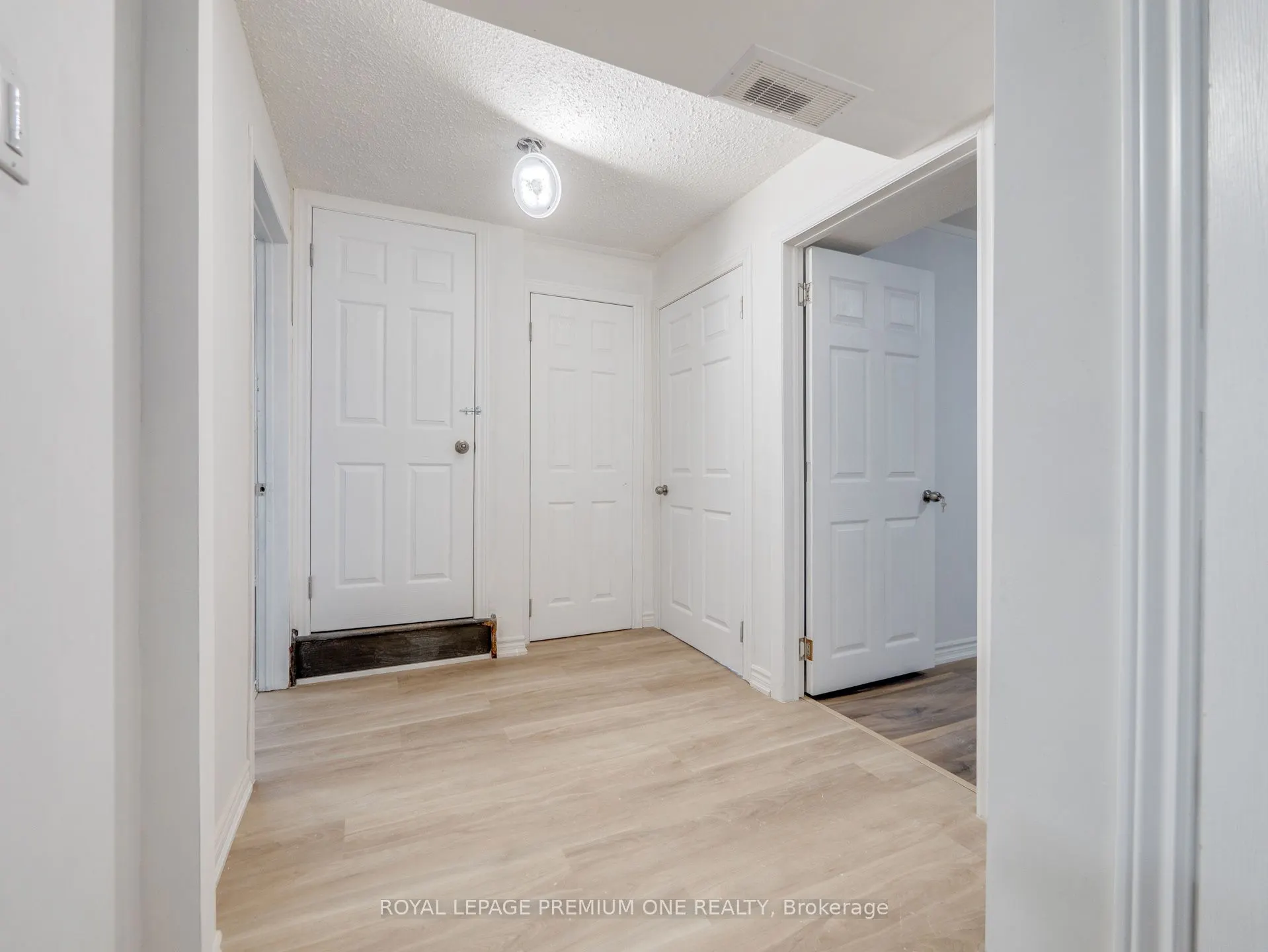 935 Strasburg Road, #MAIN