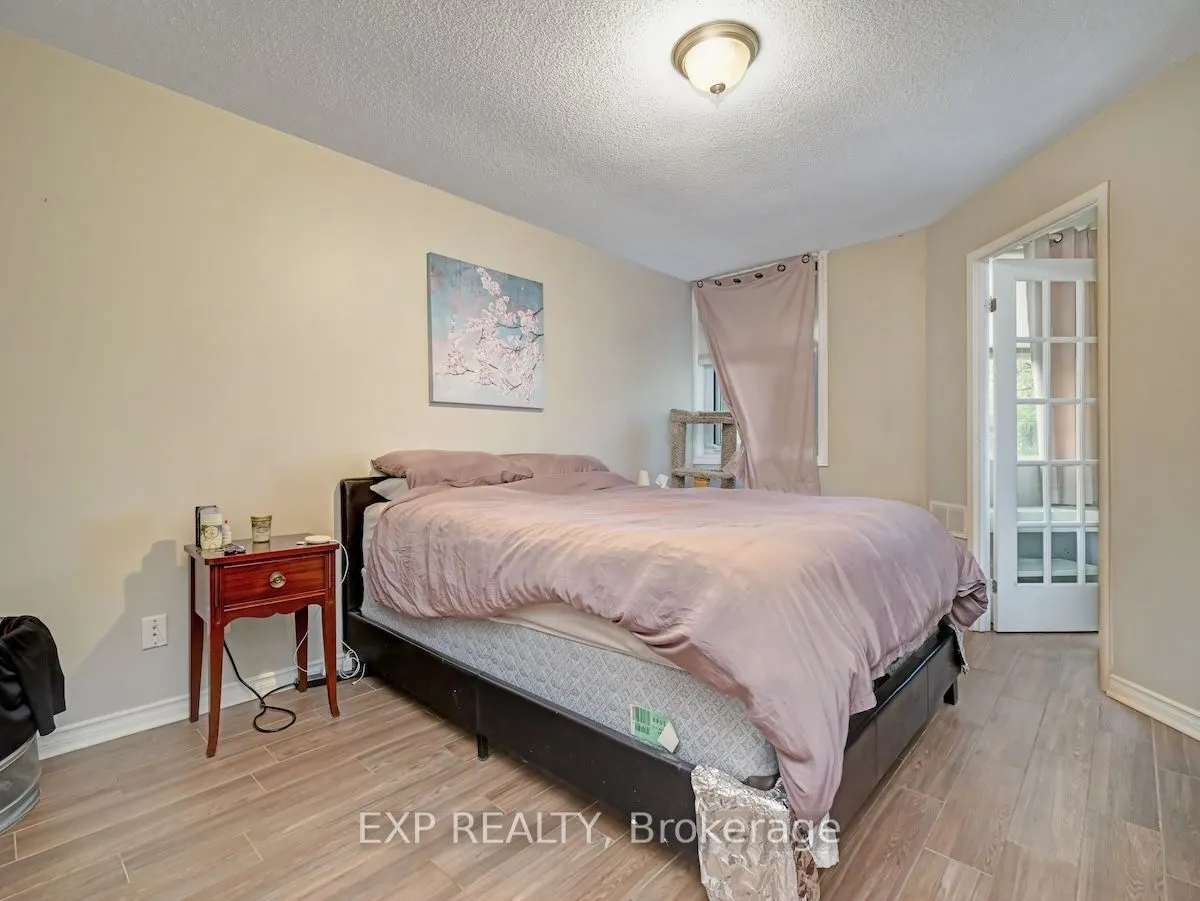1025 GRENON Avenue, #113