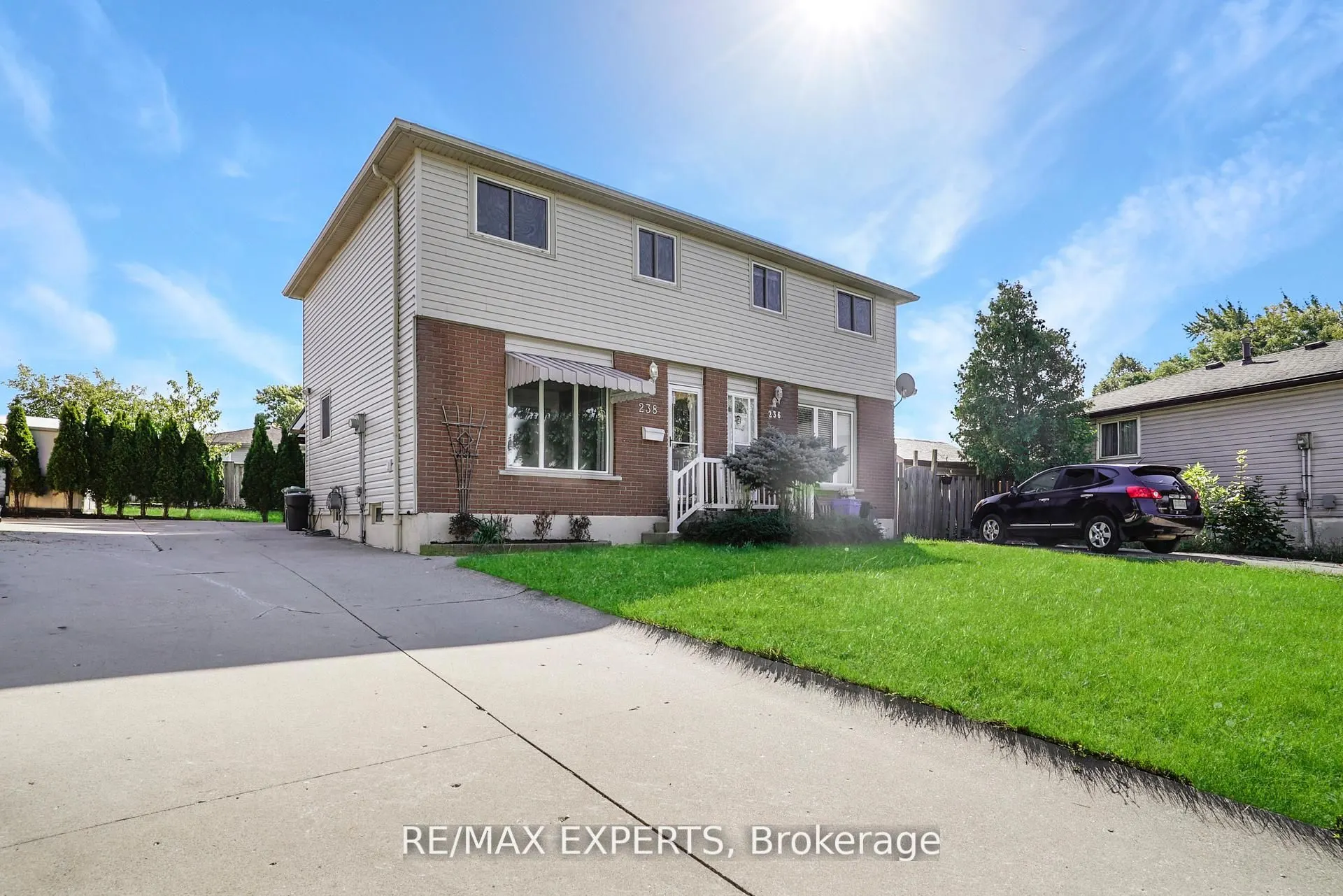 238 Lawnhurst Court