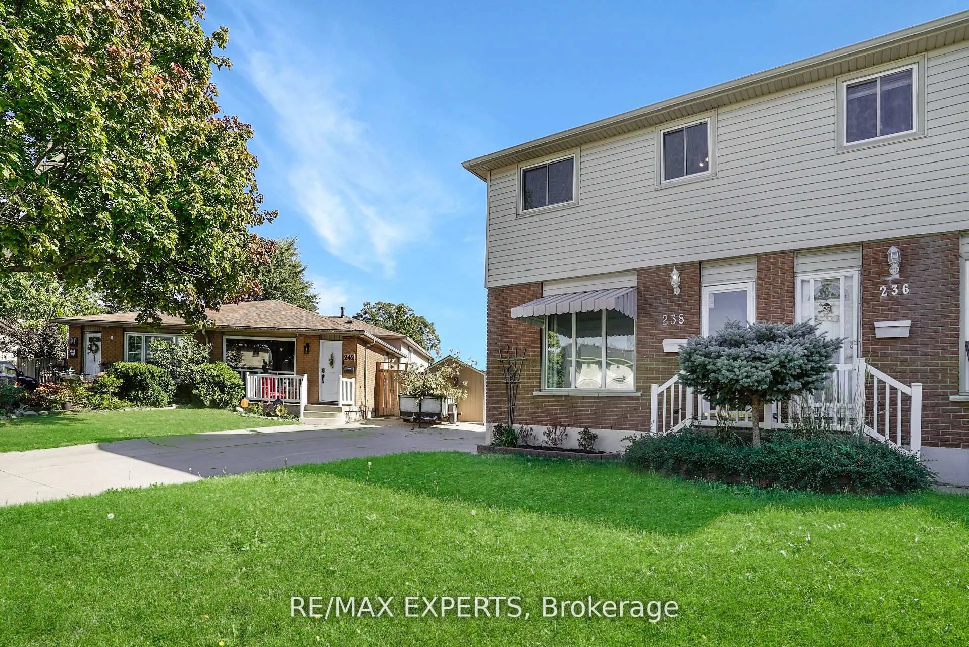 238 Lawnhurst Court