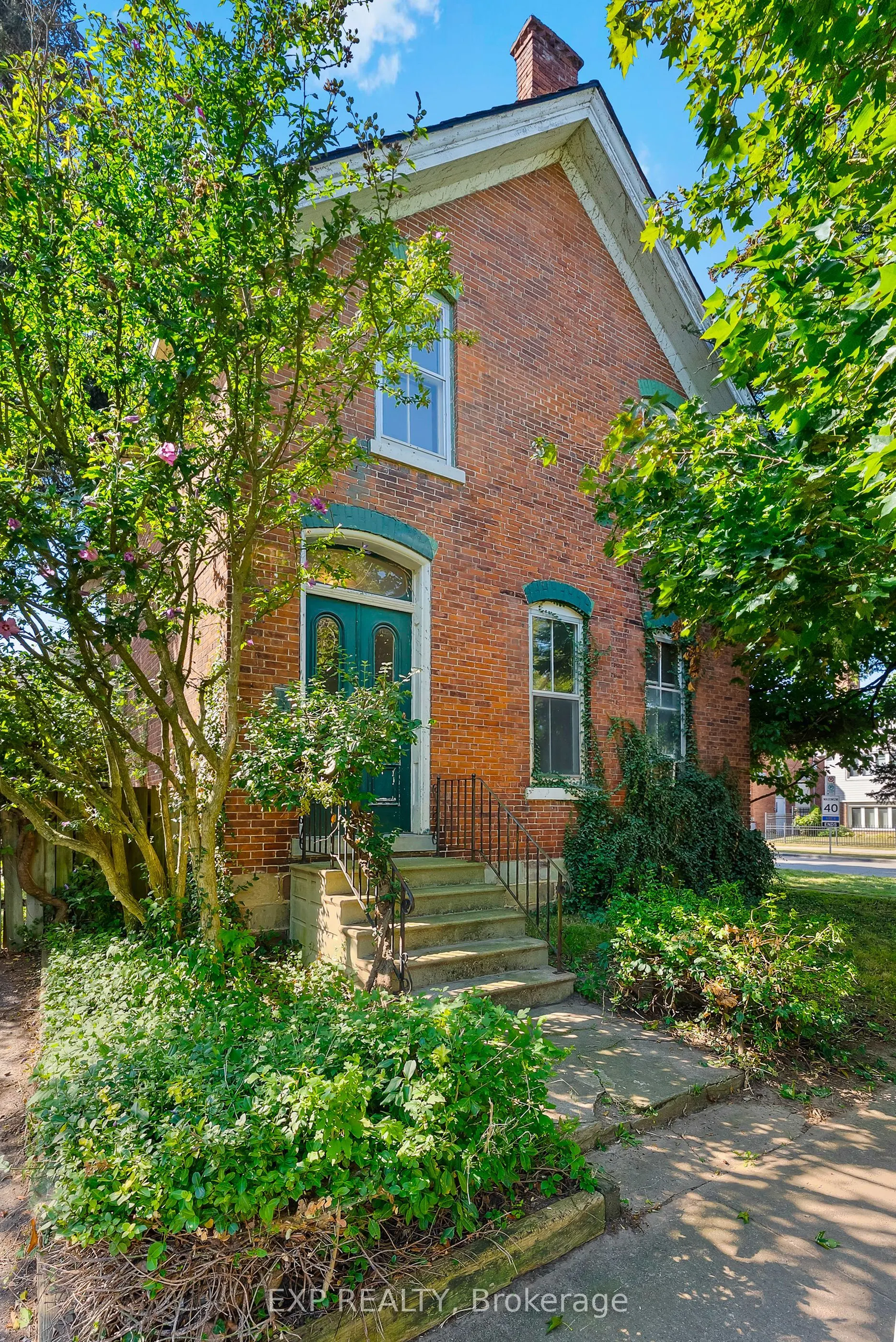 6 Henry Street