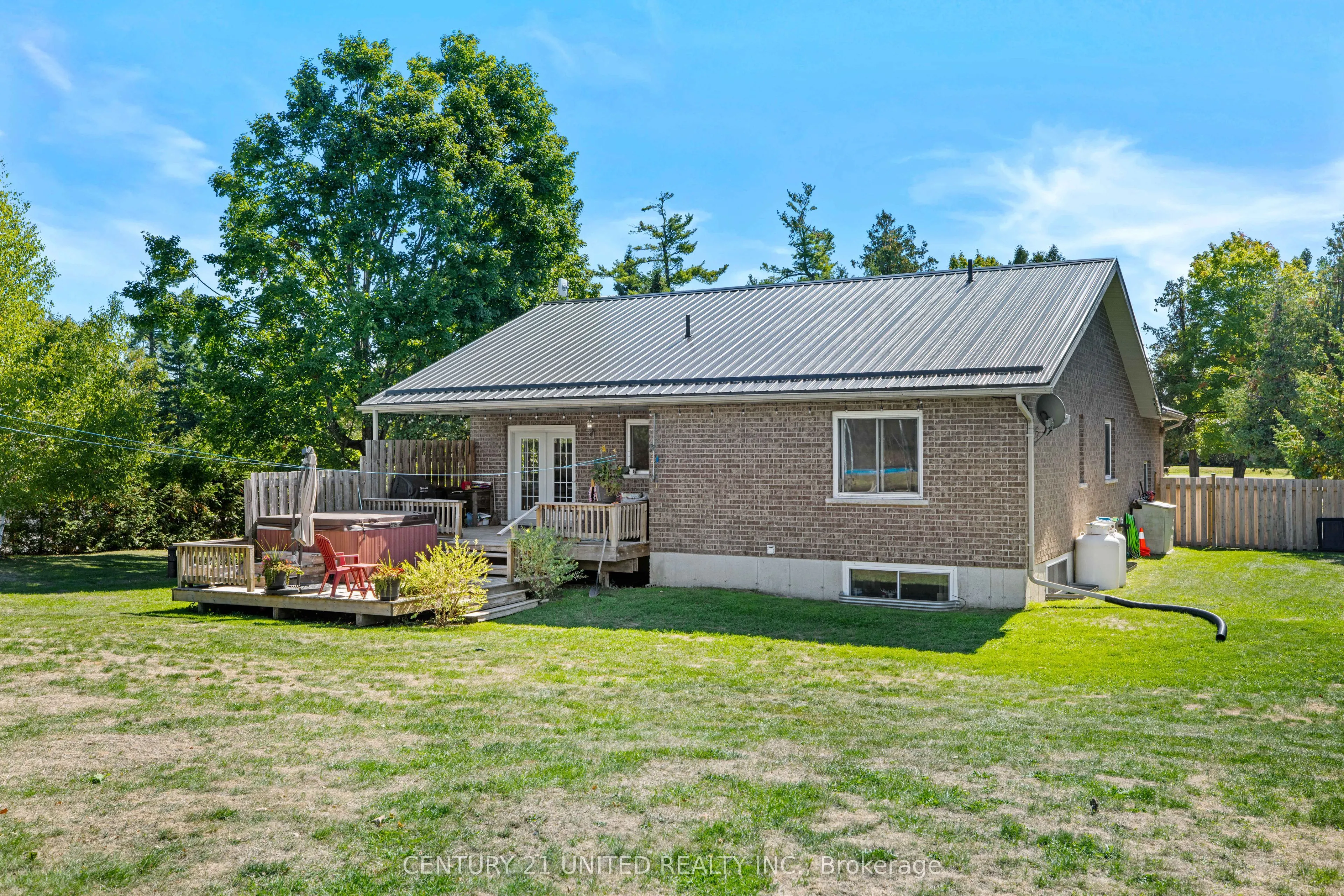 2096 Deer Bay Road