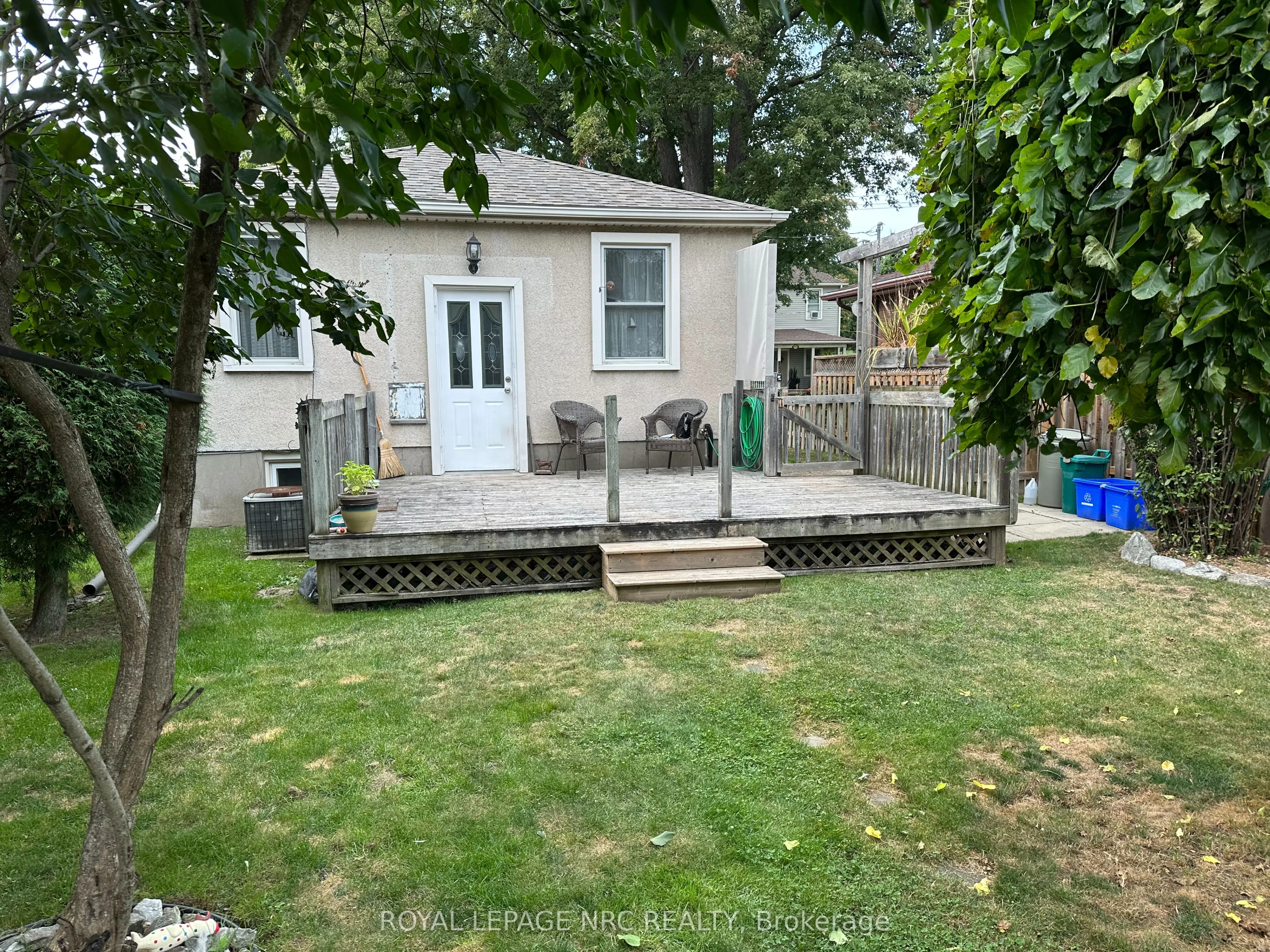 240 York Street