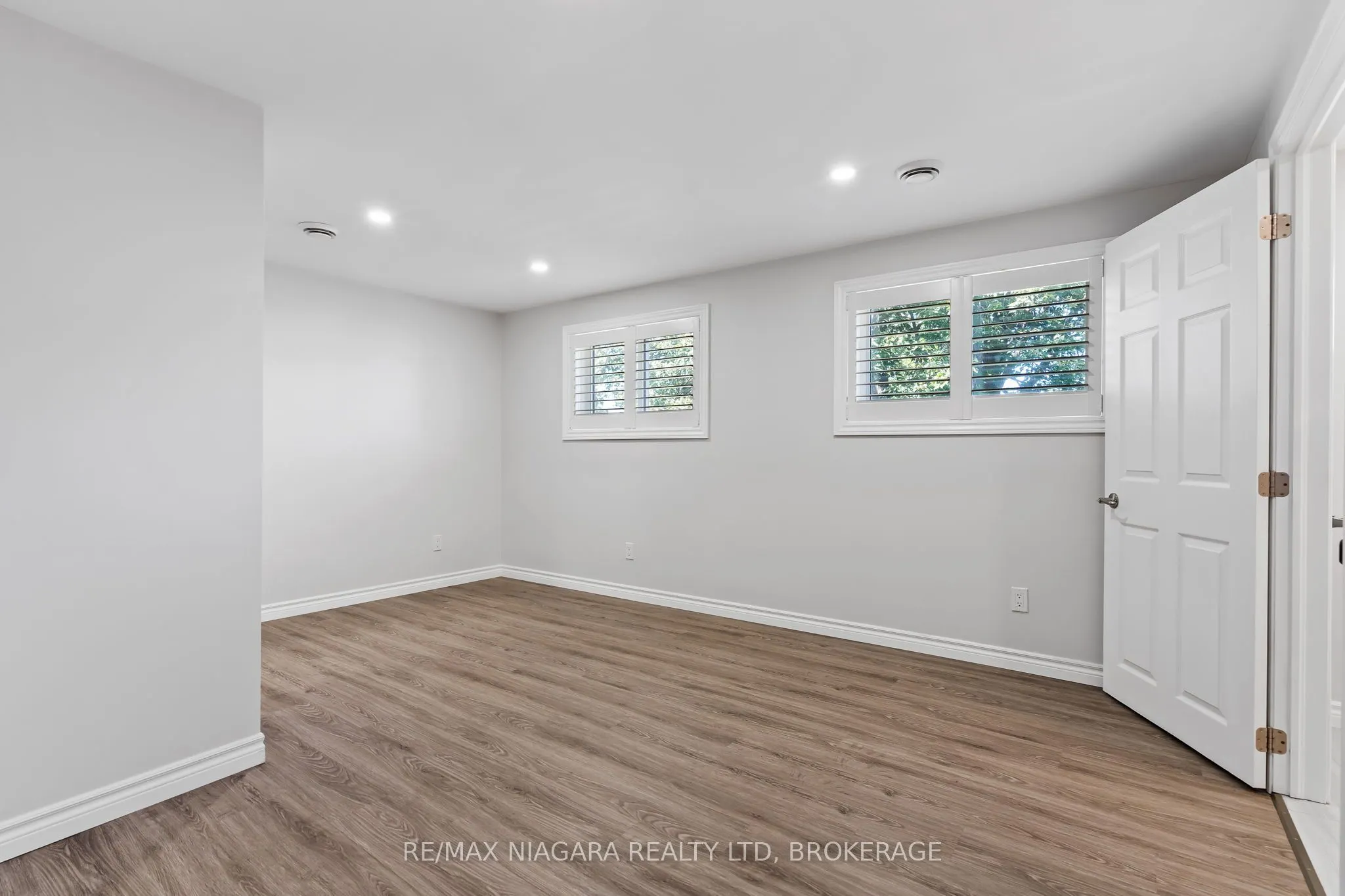 28 FIELDEN Avenue
