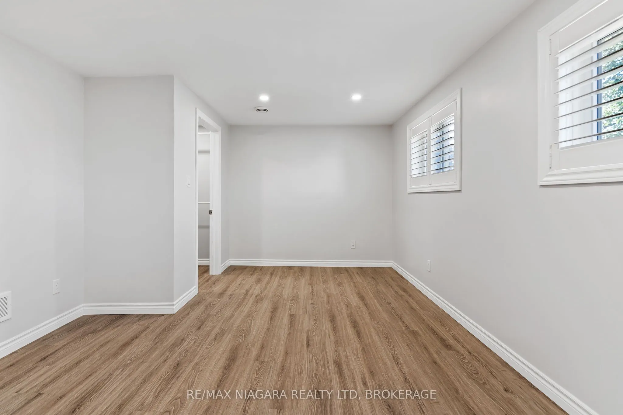 28 FIELDEN Avenue