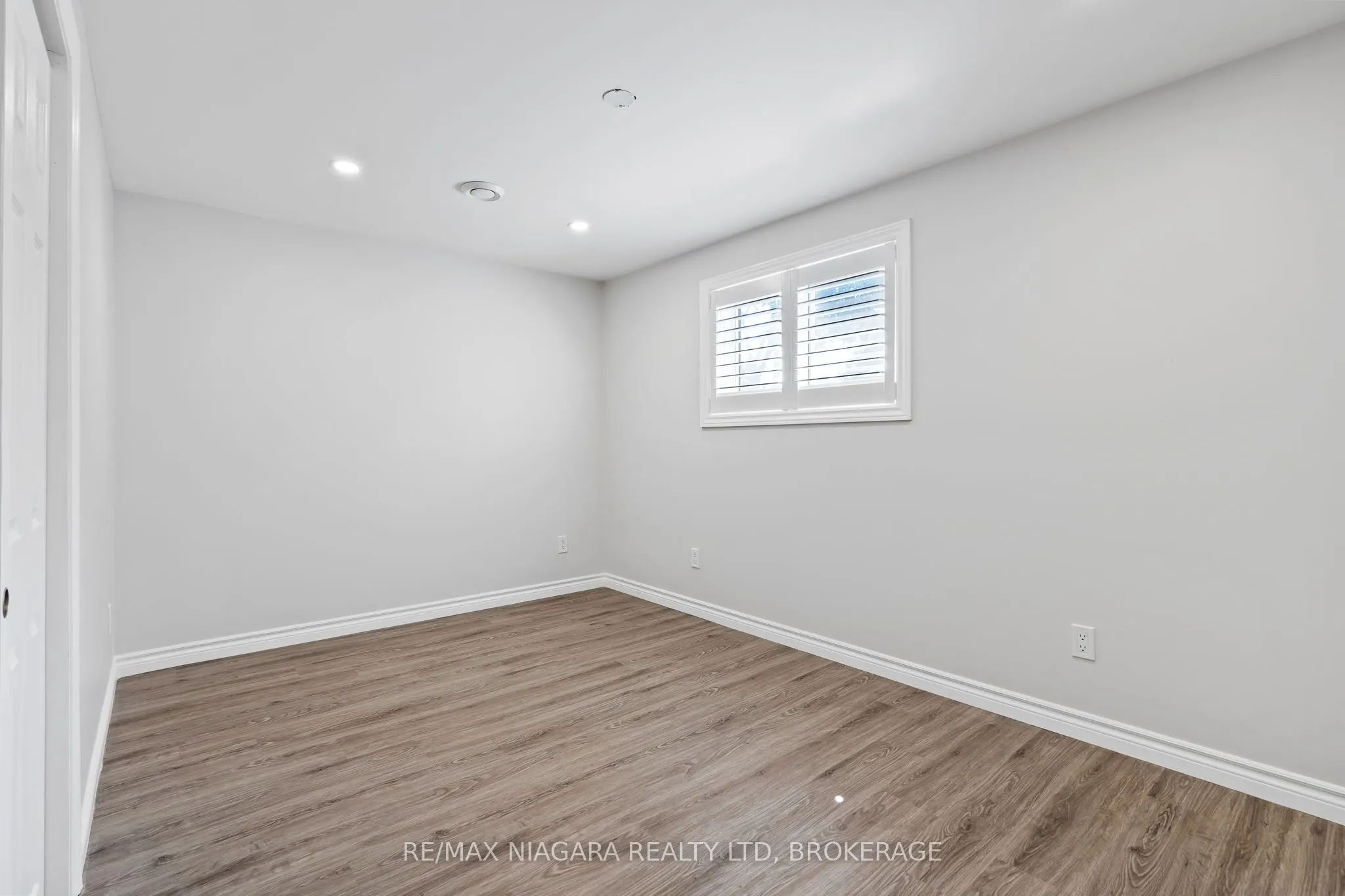 28 FIELDEN Avenue