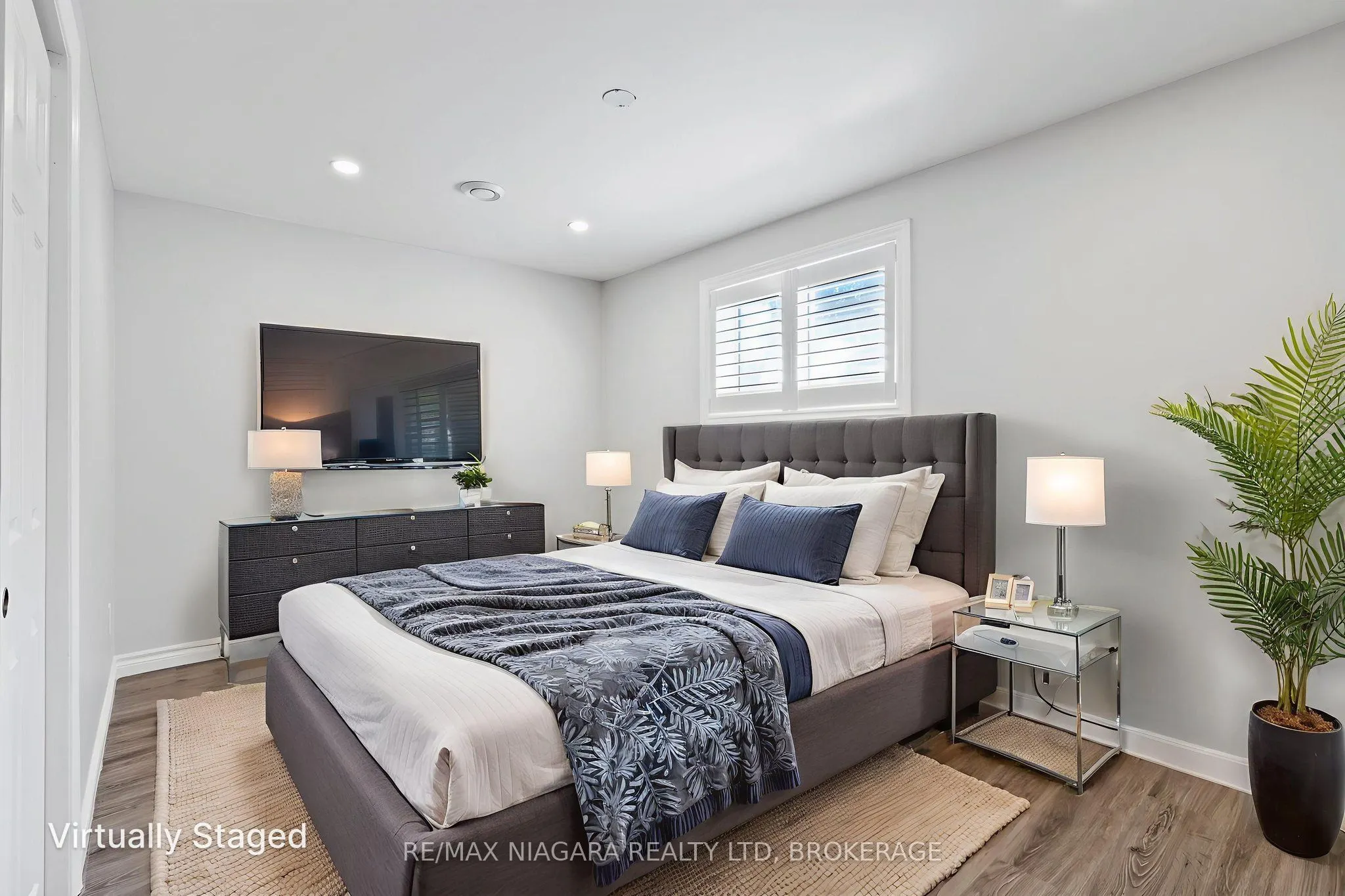28 FIELDEN Avenue