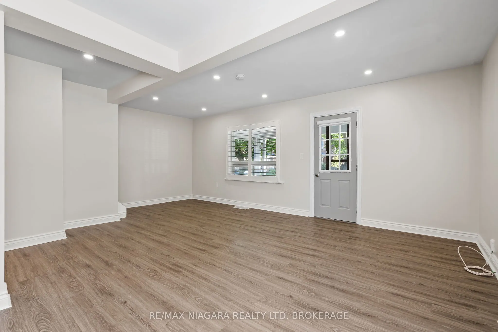 28 FIELDEN Avenue