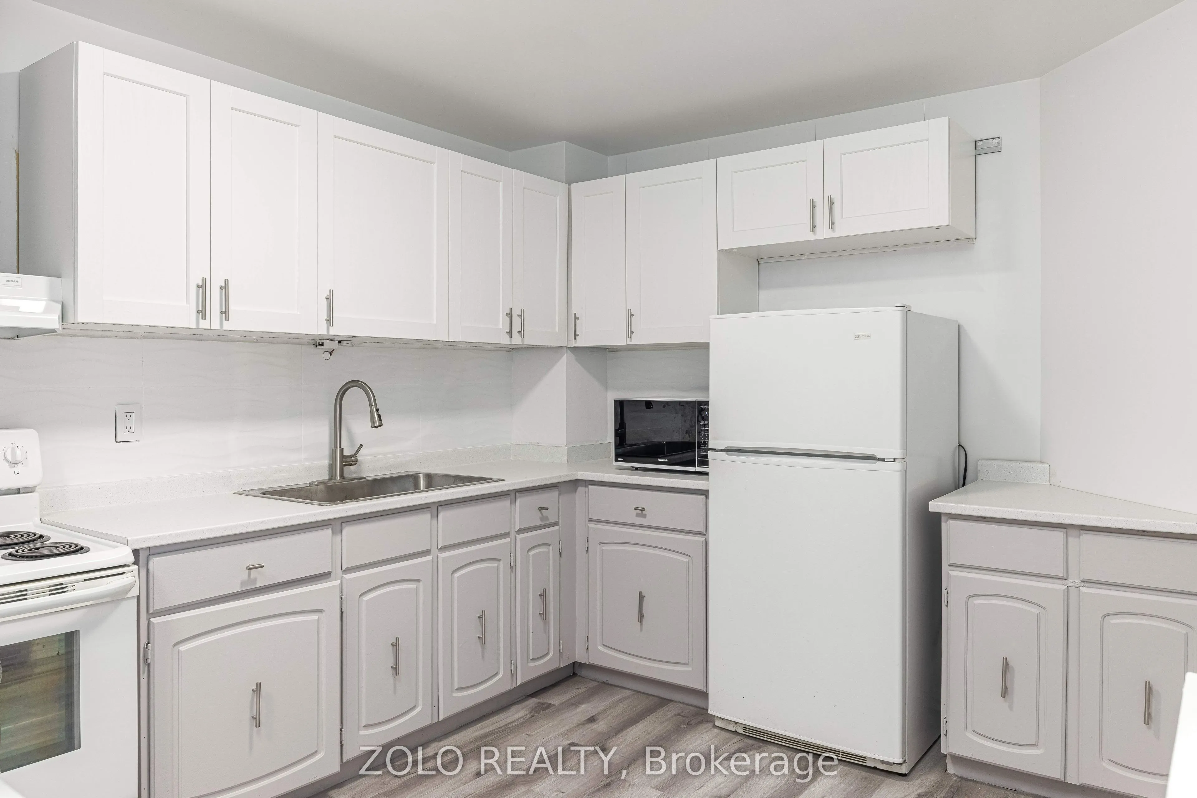 66 Greenview Drive, #909