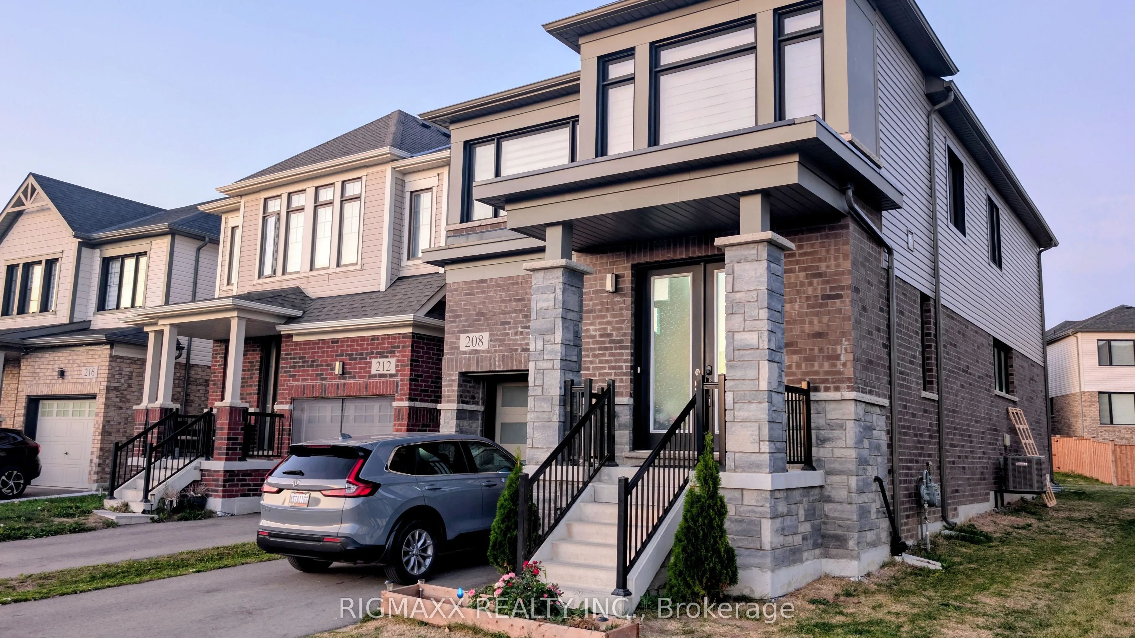 208 Rosebury Way