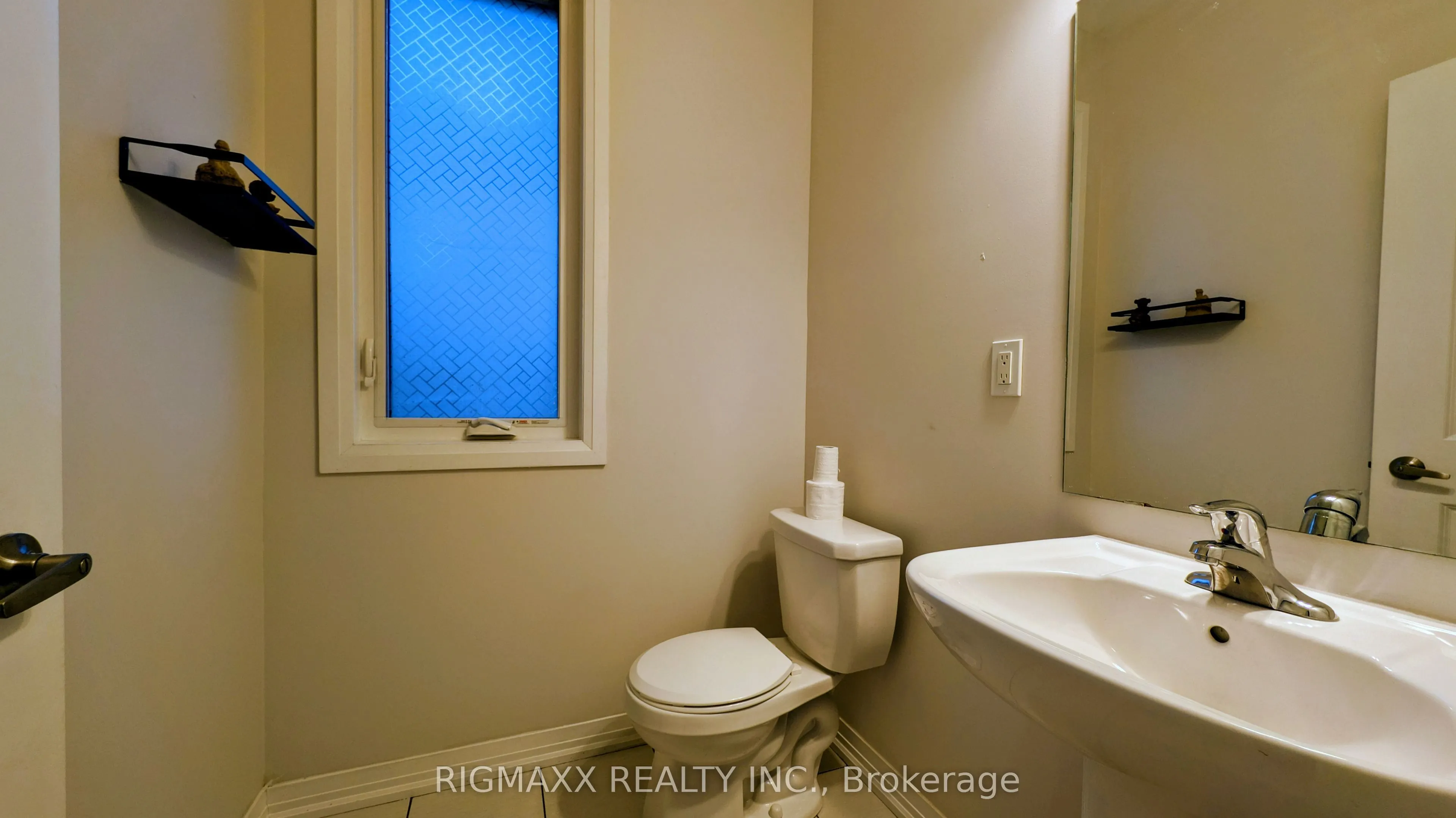 208 Rosebury Way