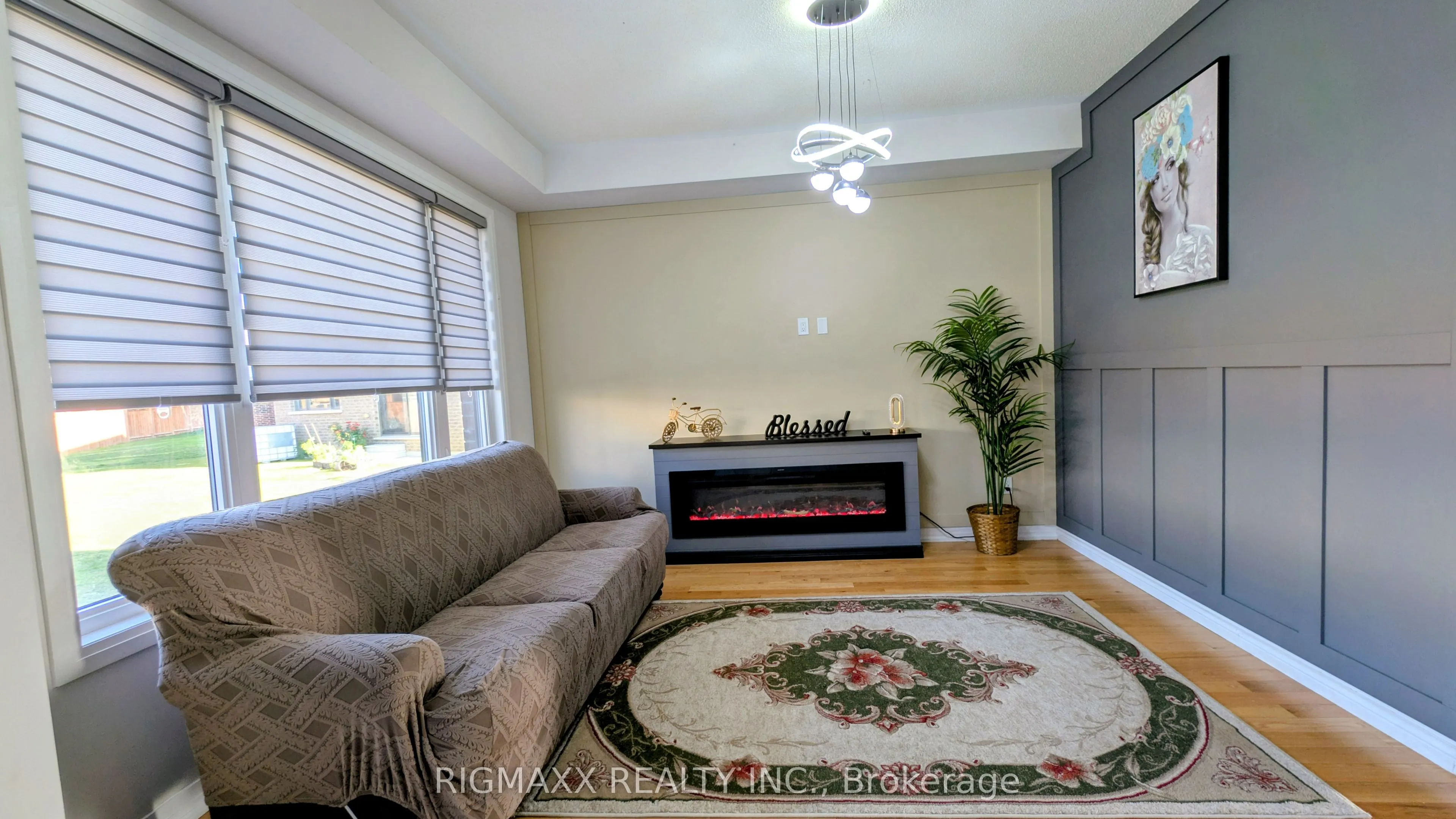 208 Rosebury Way