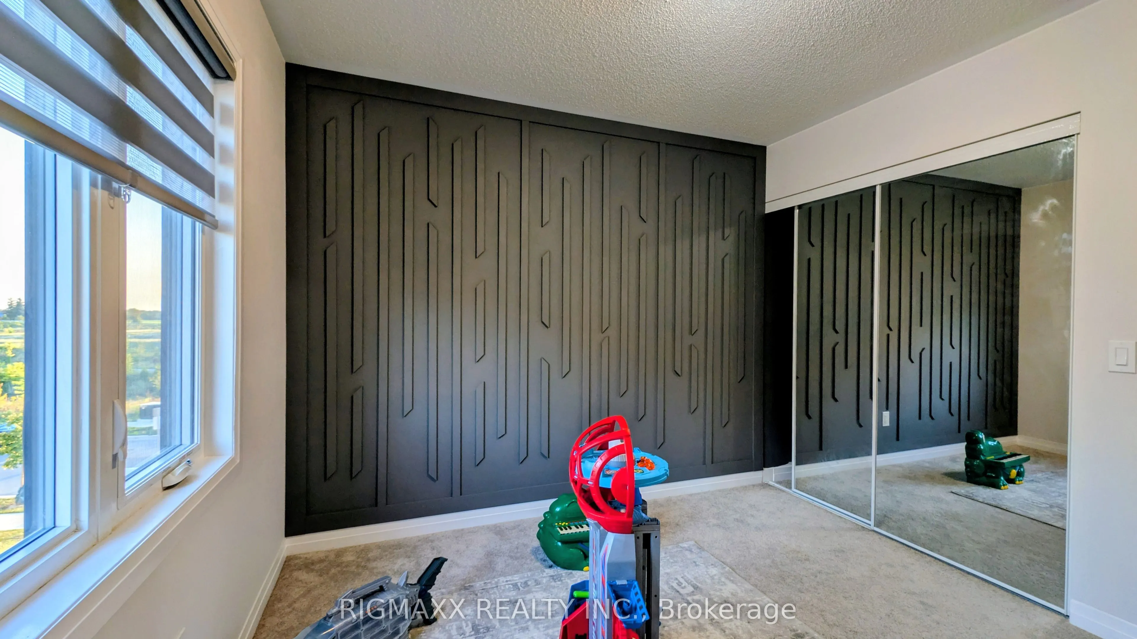 208 Rosebury Way