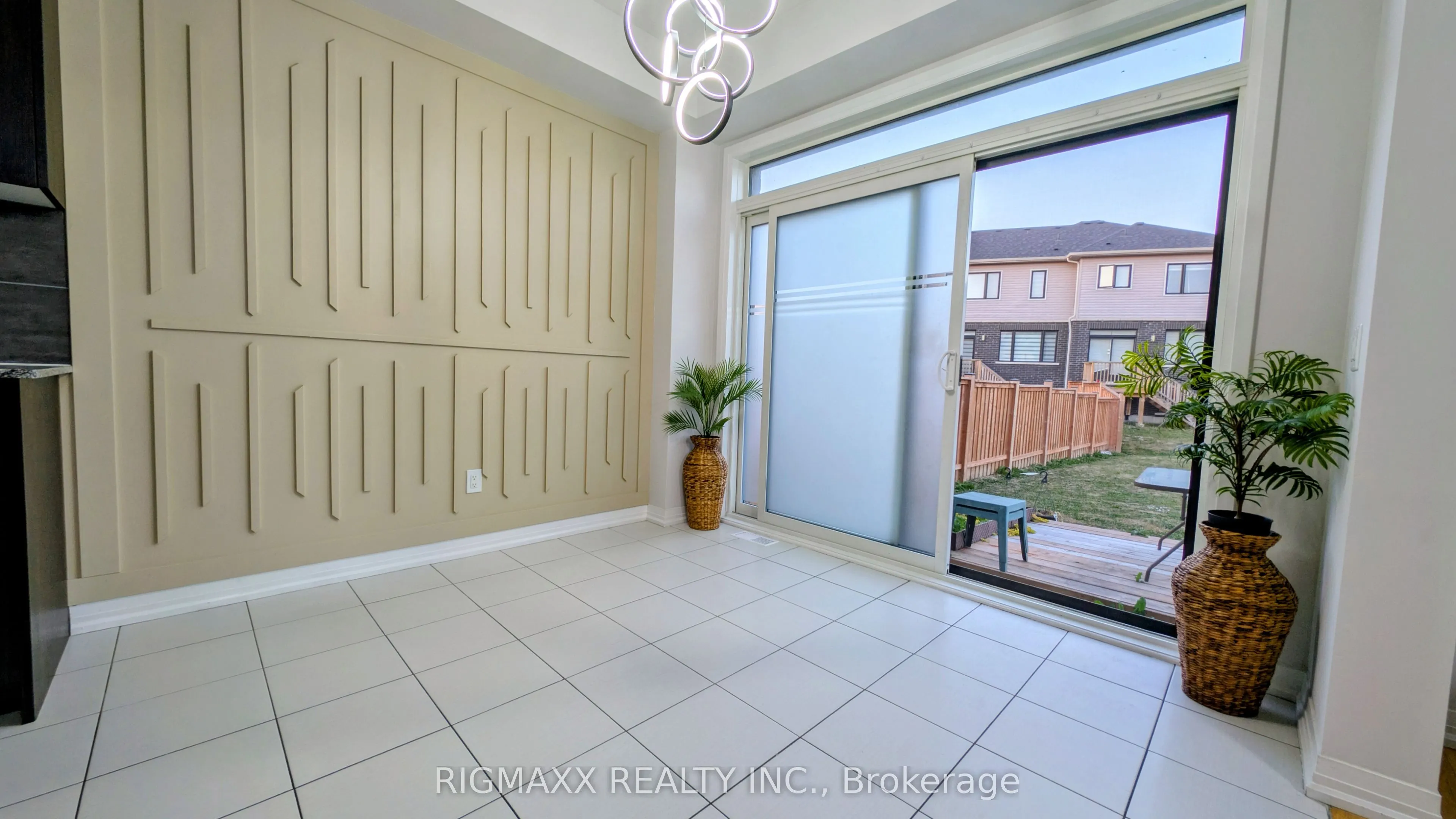 208 Rosebury Way