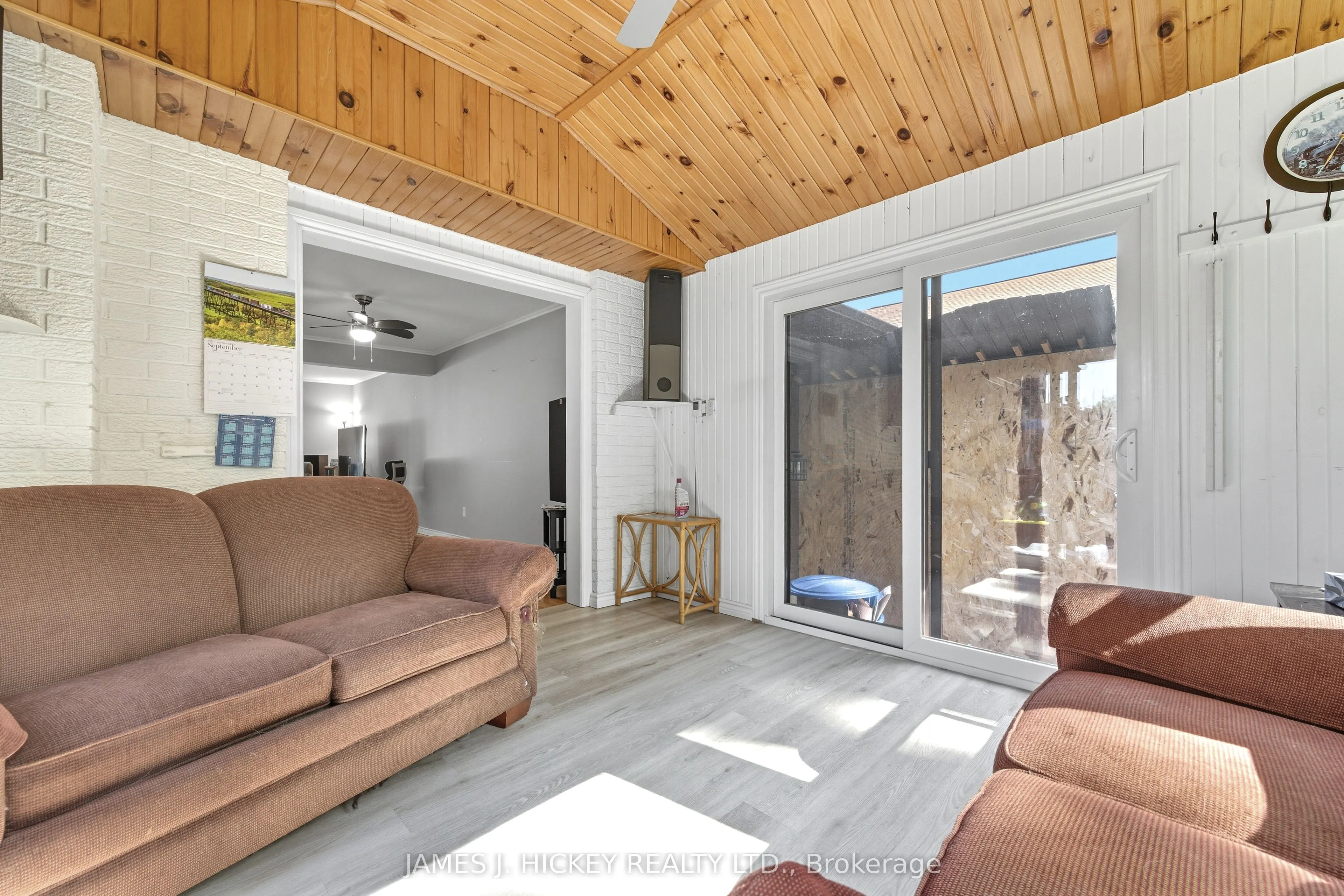 119 FRONTENAC Crescent