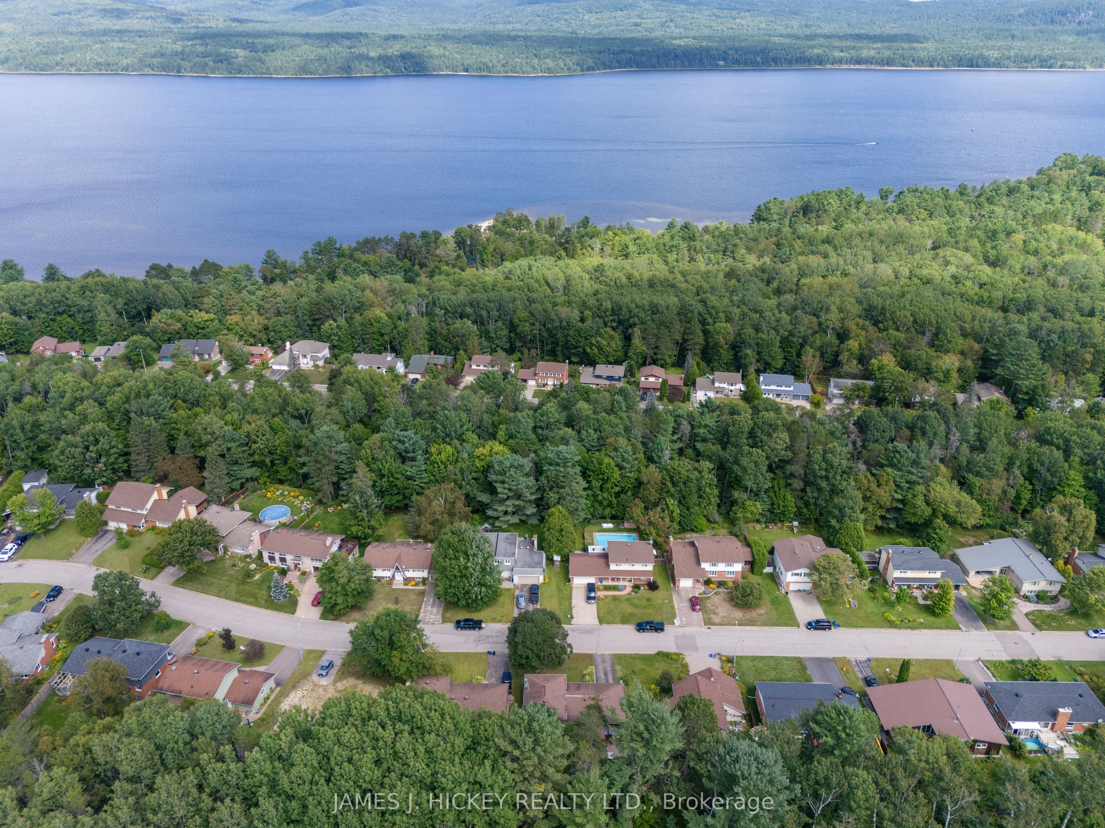 119 FRONTENAC Crescent
