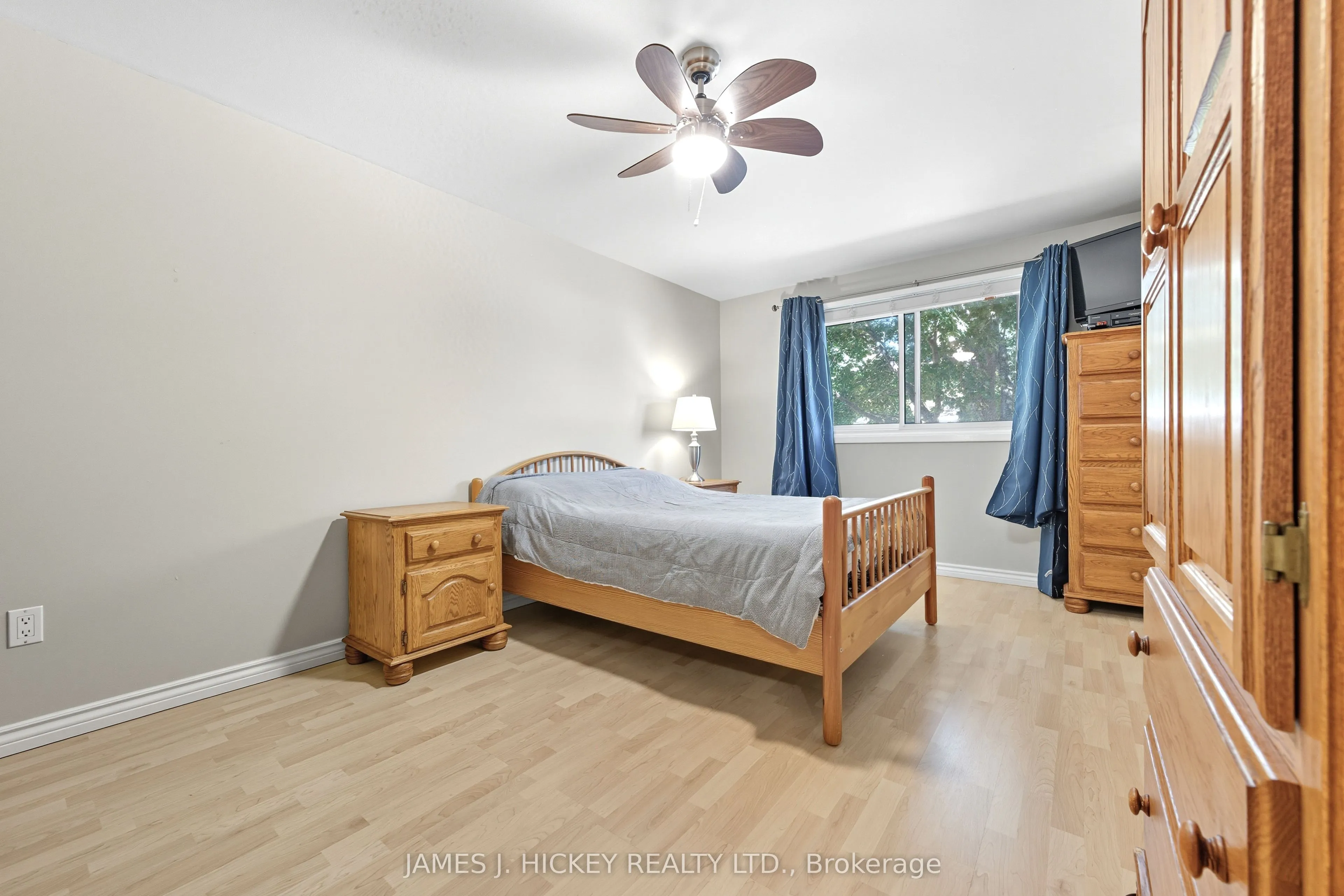 119 FRONTENAC Crescent