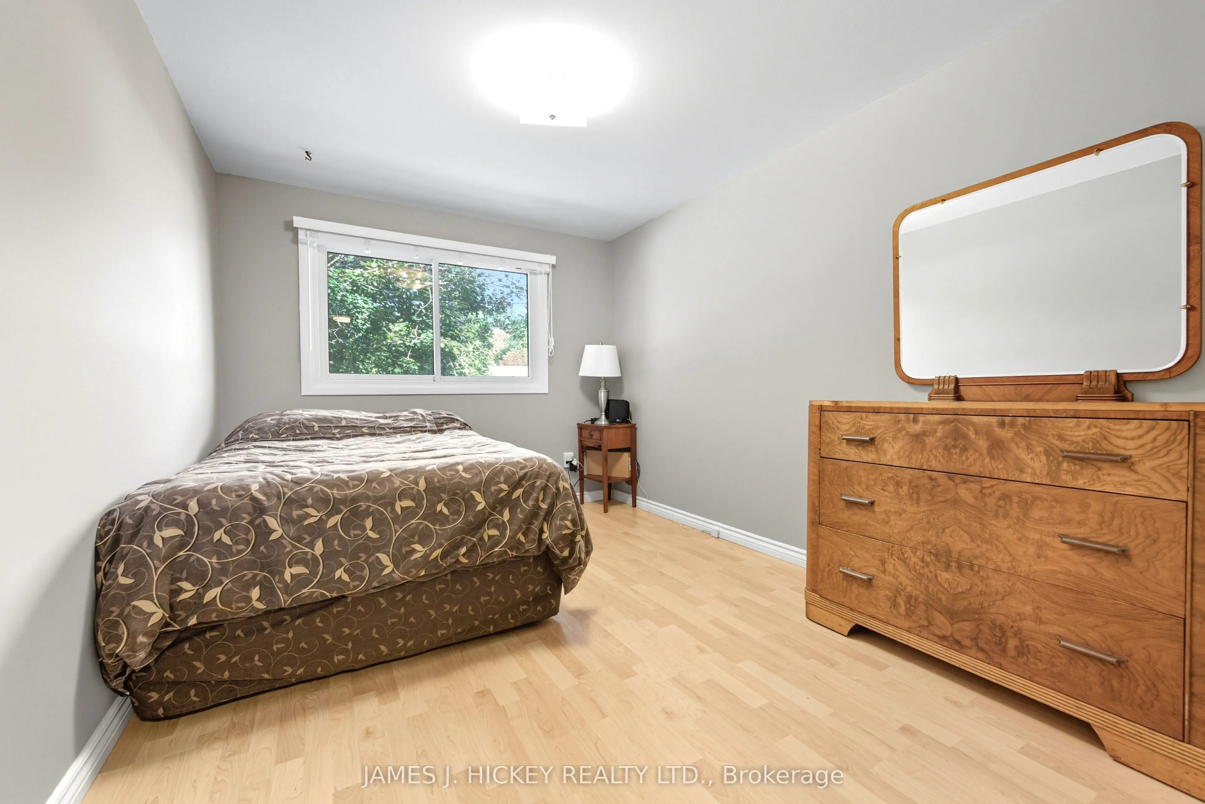 119 FRONTENAC Crescent