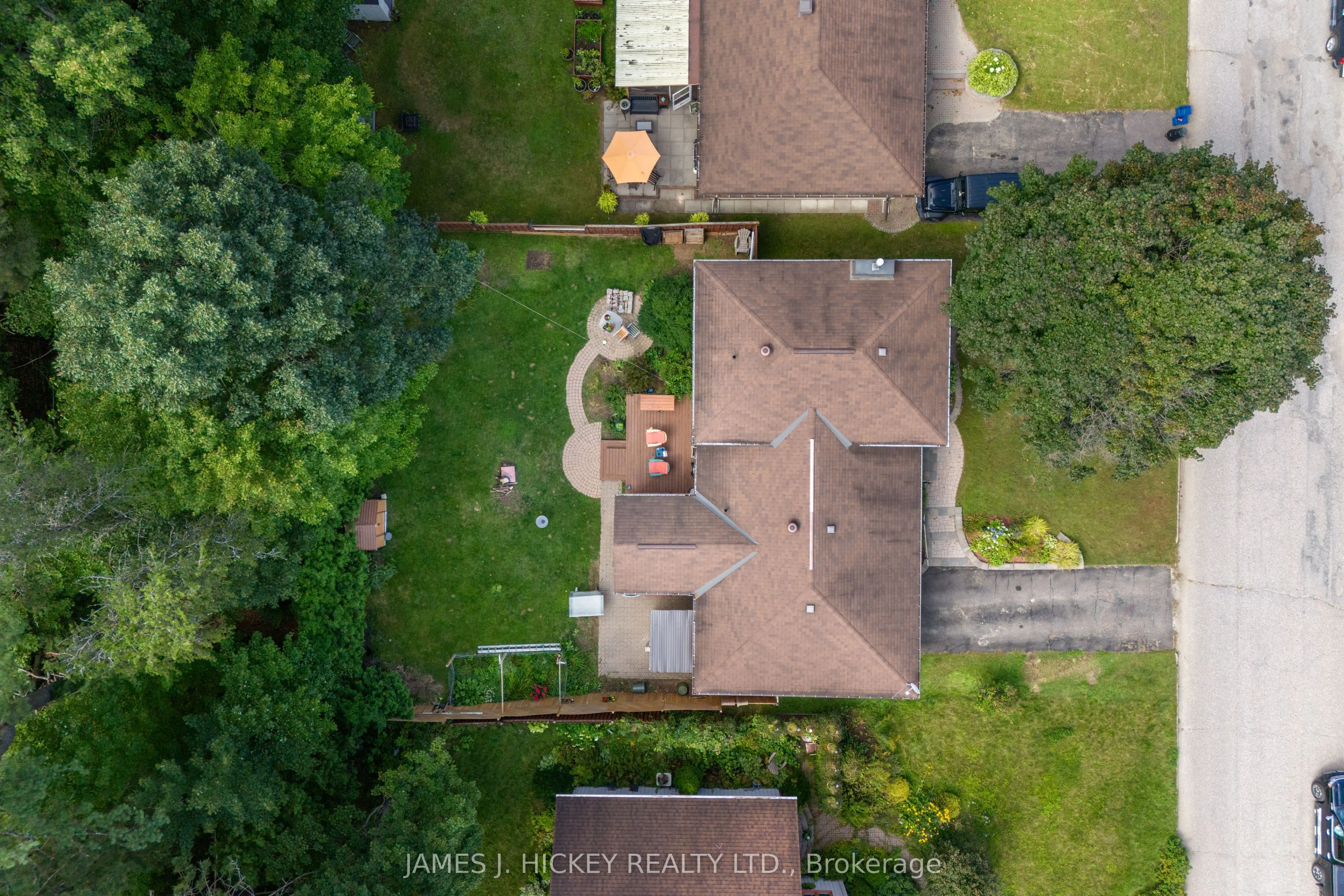 119 FRONTENAC Crescent