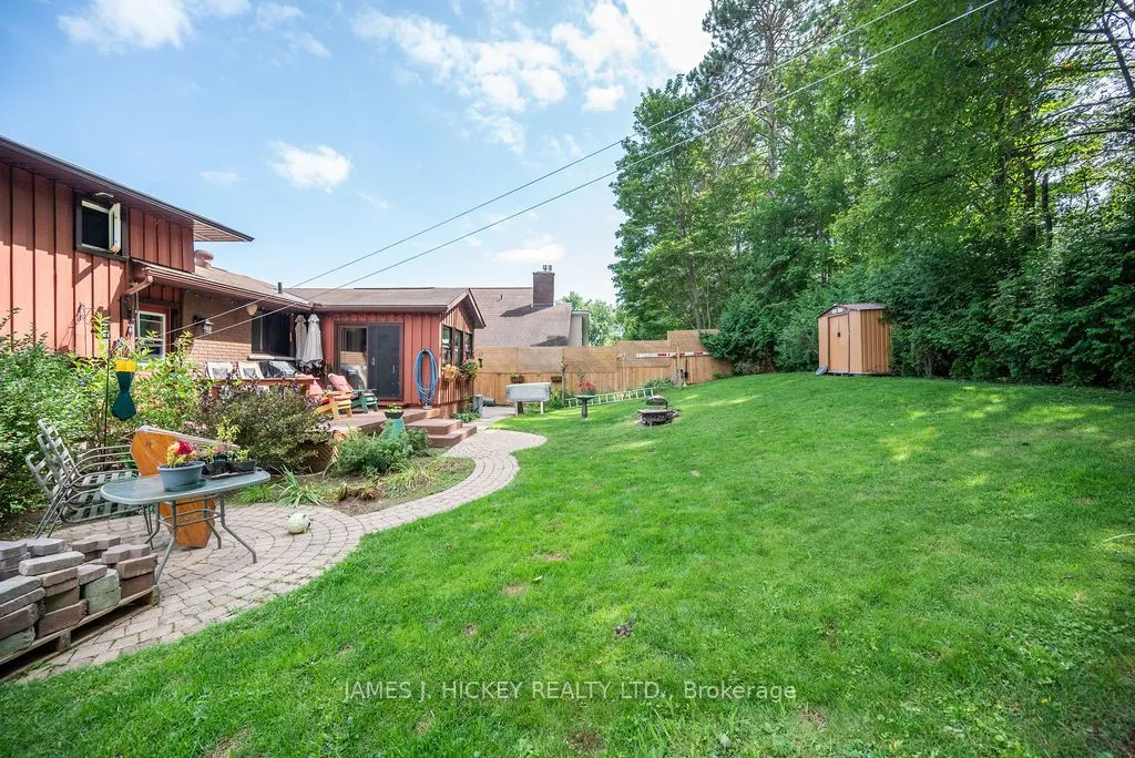 119 FRONTENAC Crescent