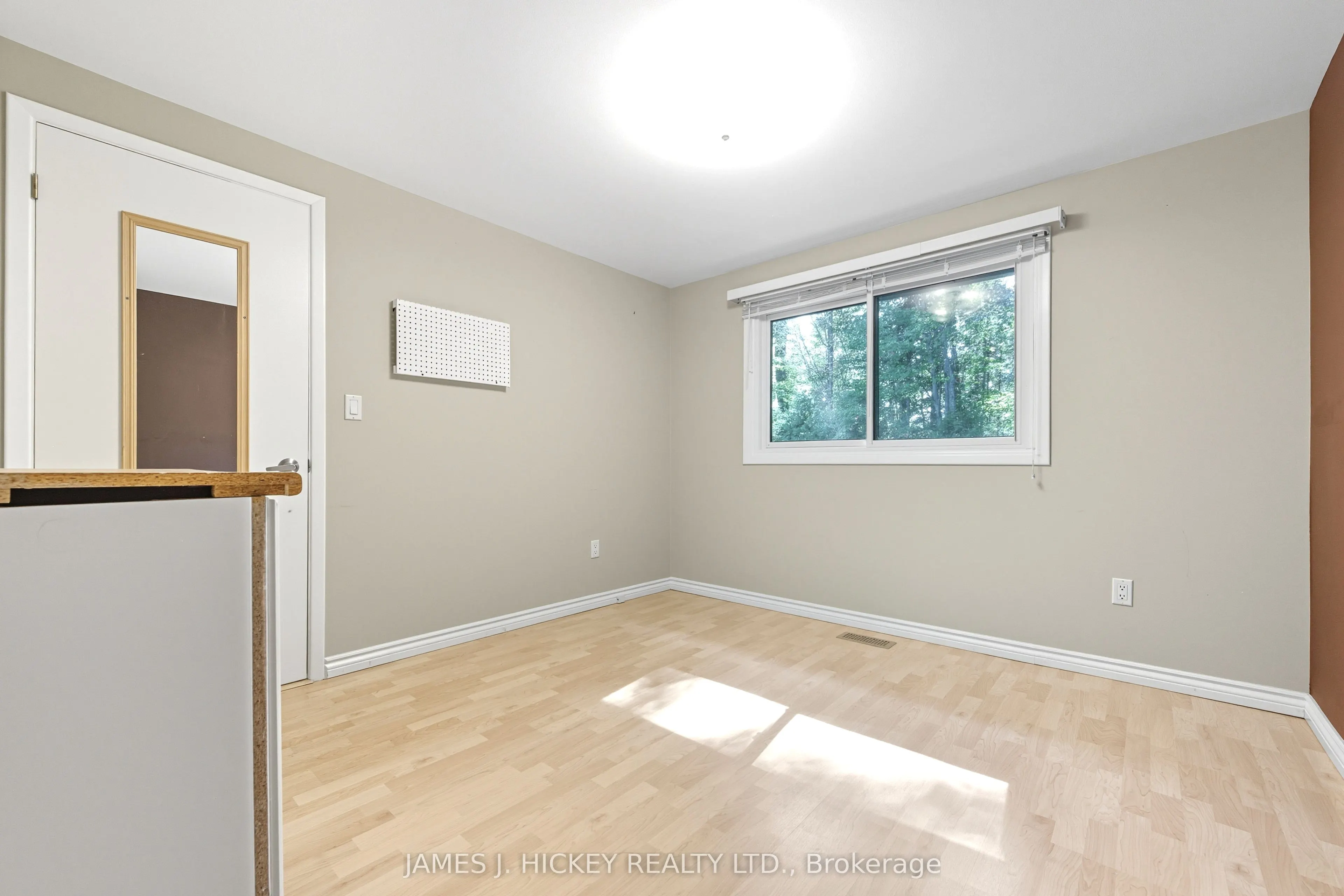 119 FRONTENAC Crescent