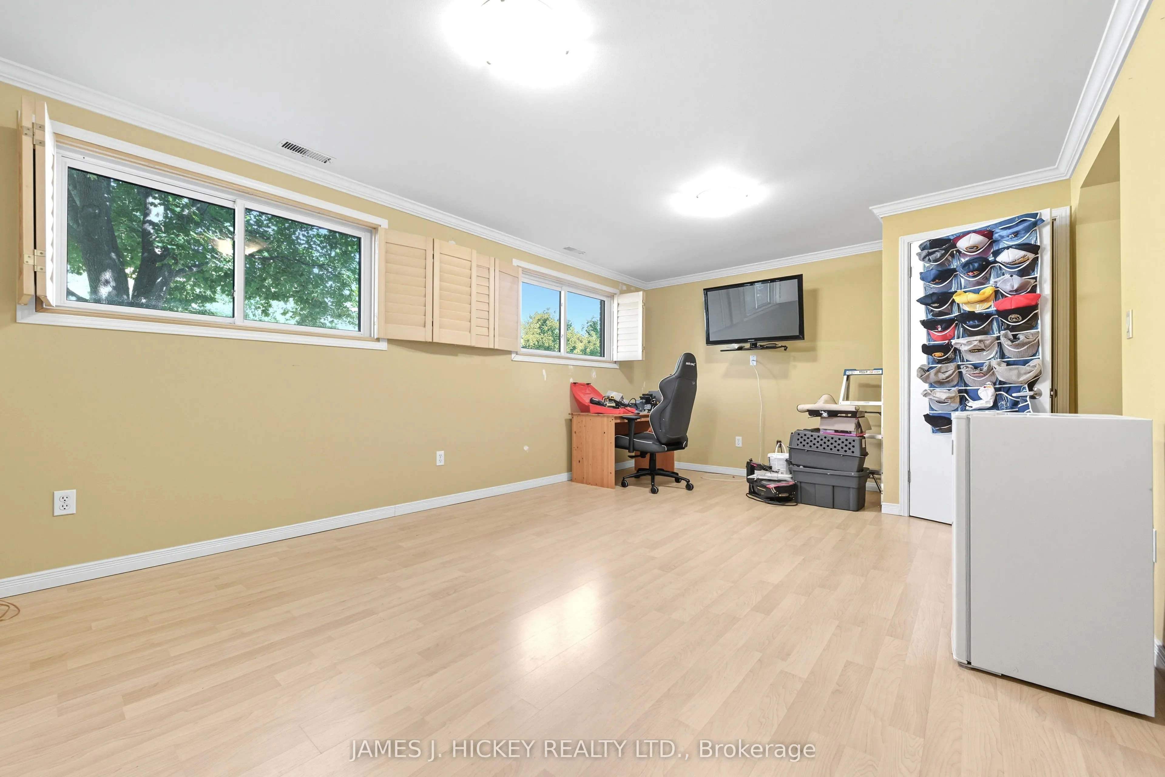 119 FRONTENAC Crescent