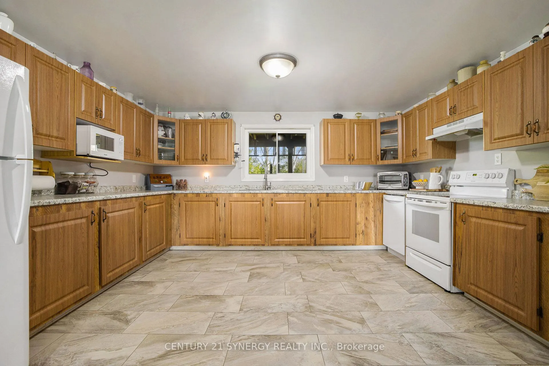 3678 Highway 43 W Road