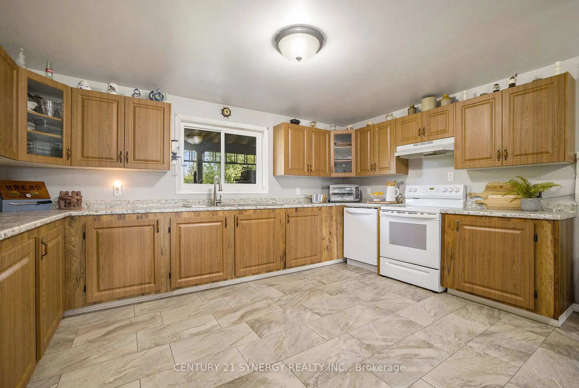 3678 Highway 43 W Road