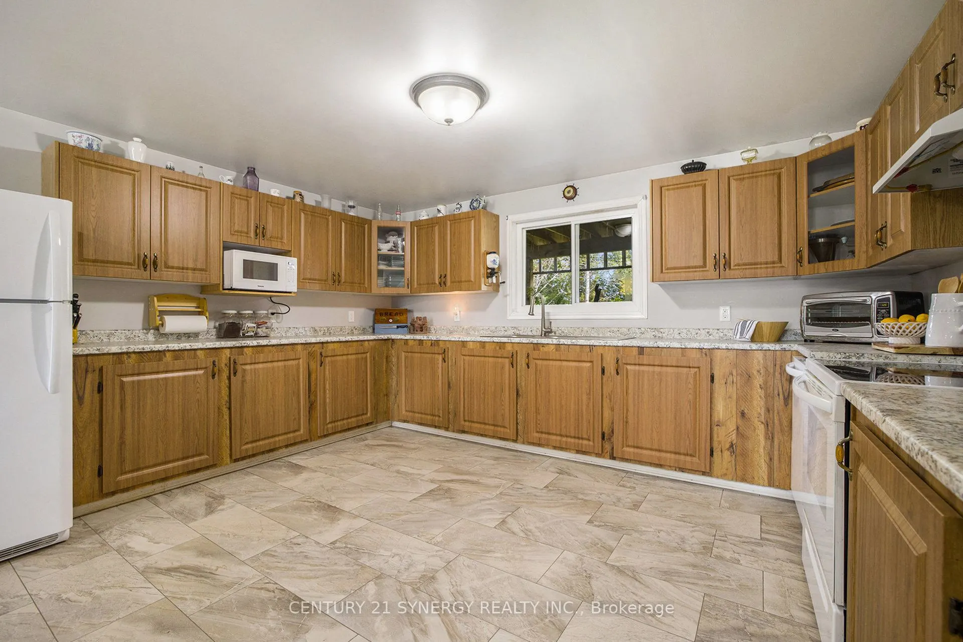 3678 Highway 43 W Road