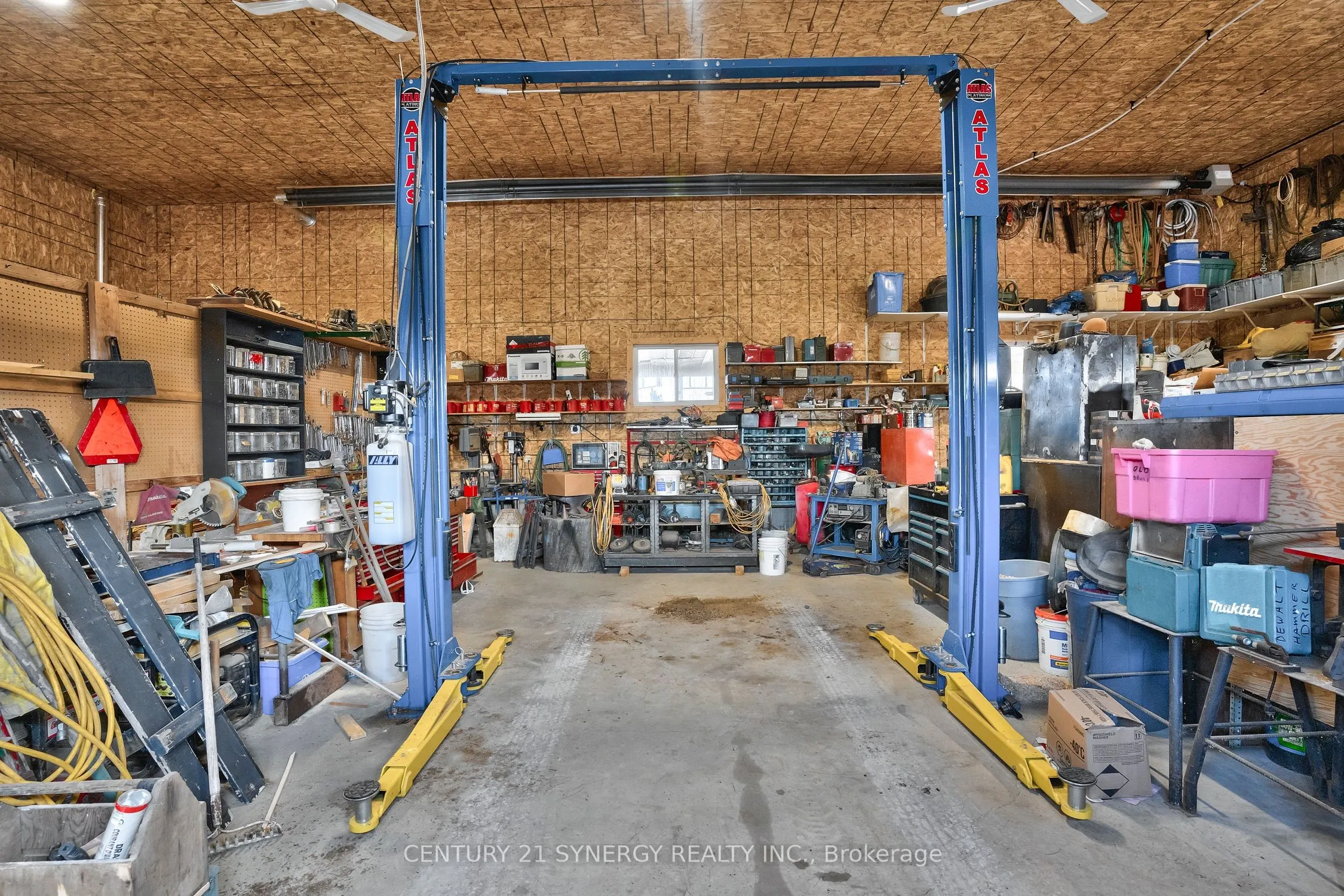 3678 Highway 43 W Road
