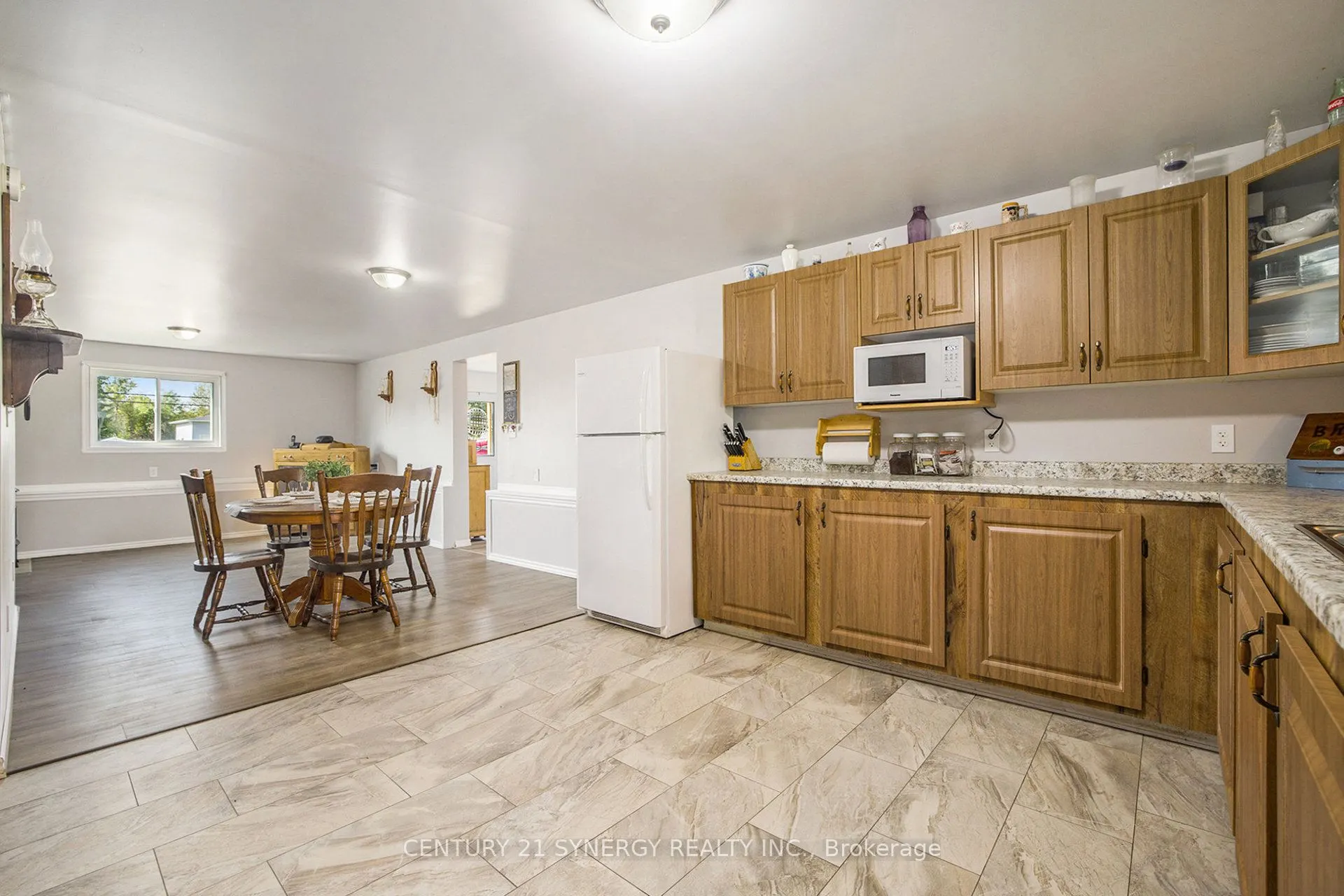 3678 Highway 43 W Road