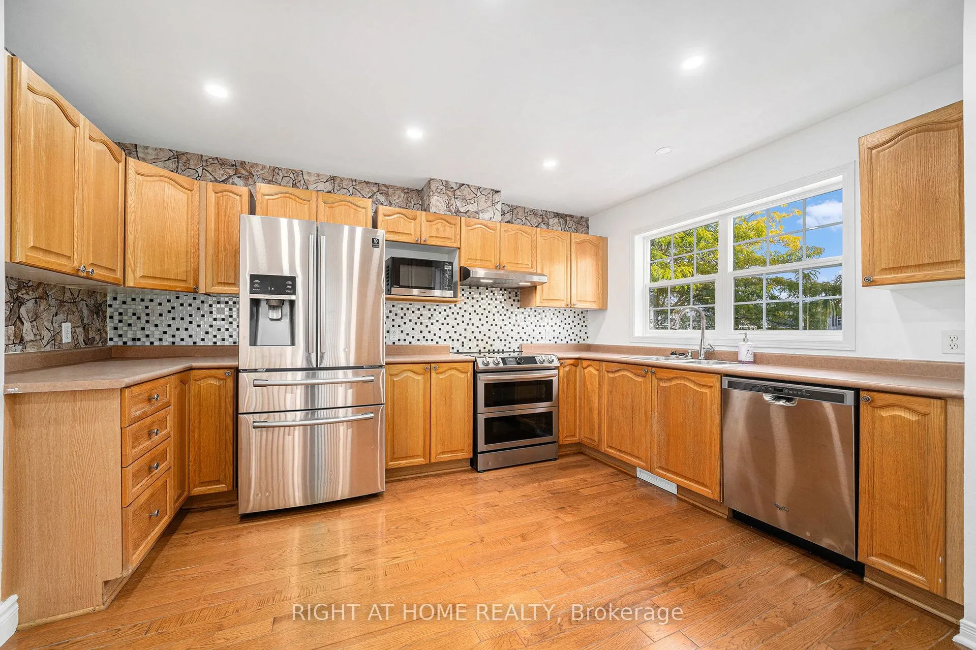 116 Calaveras Avenue