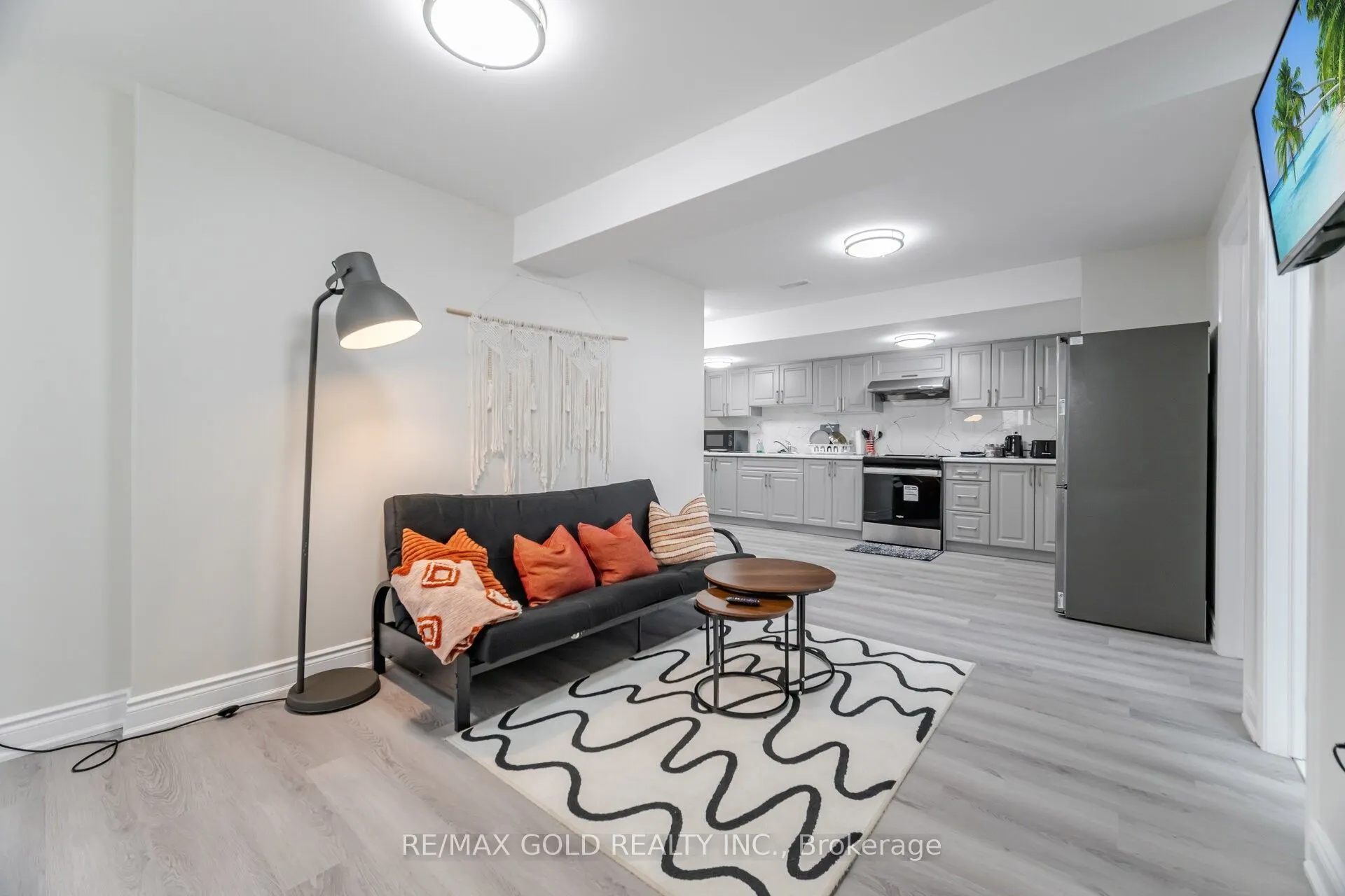 3 Sara Drive