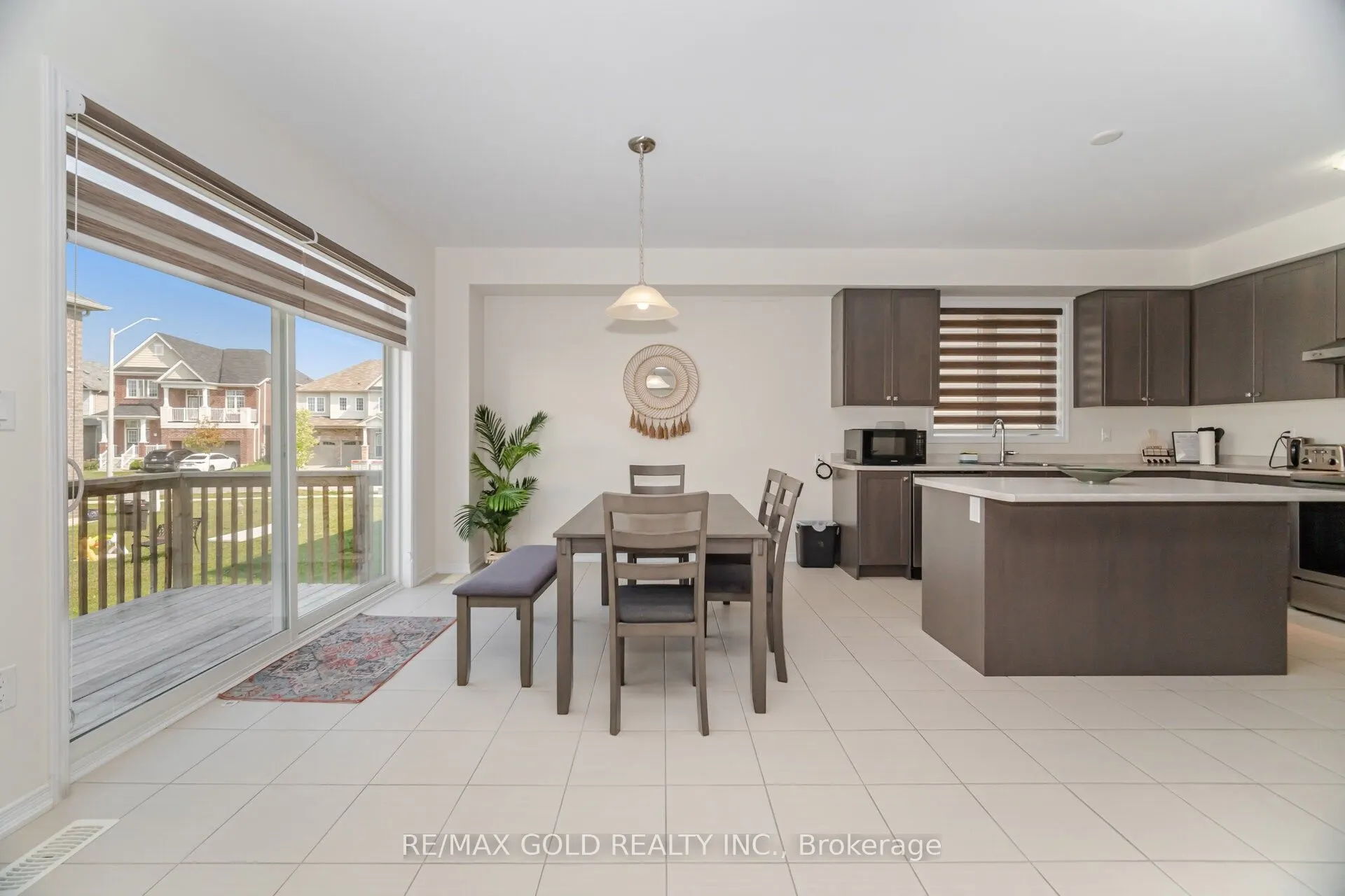 3 Sara Drive