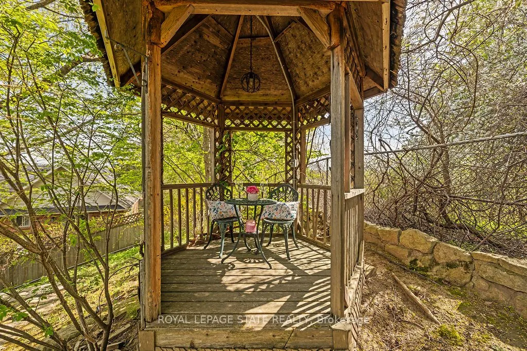 16 Linington Trail