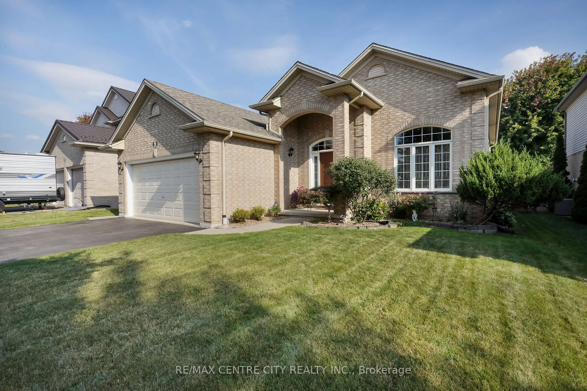 9 Willard Crescent