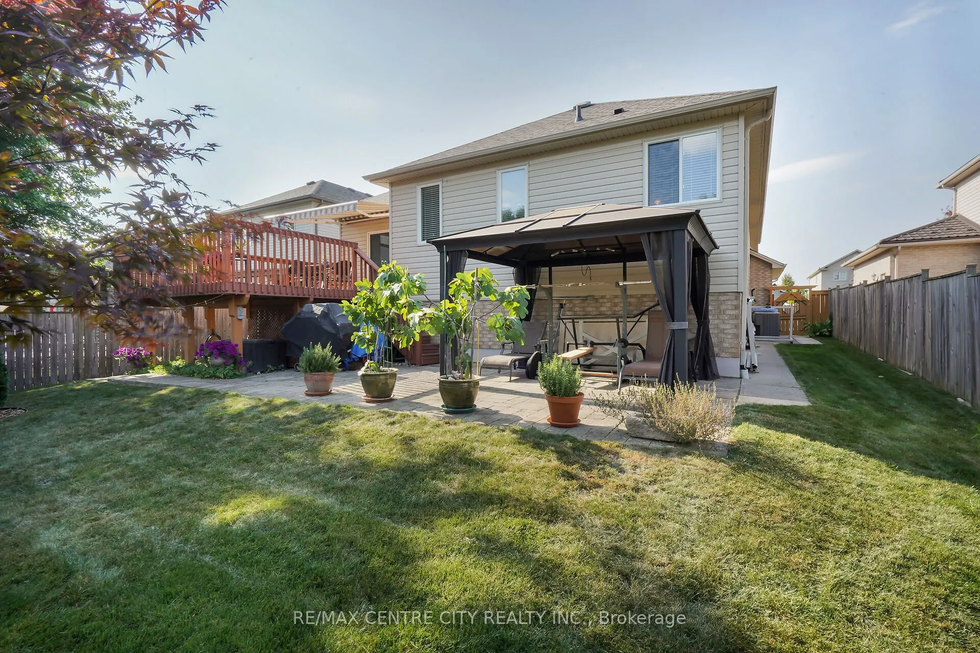 9 Willard Crescent