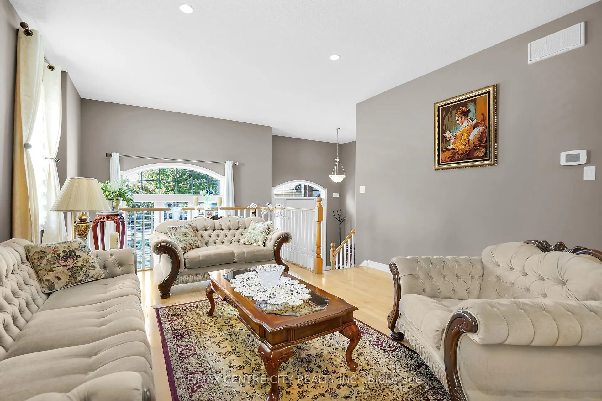 9 Willard Crescent