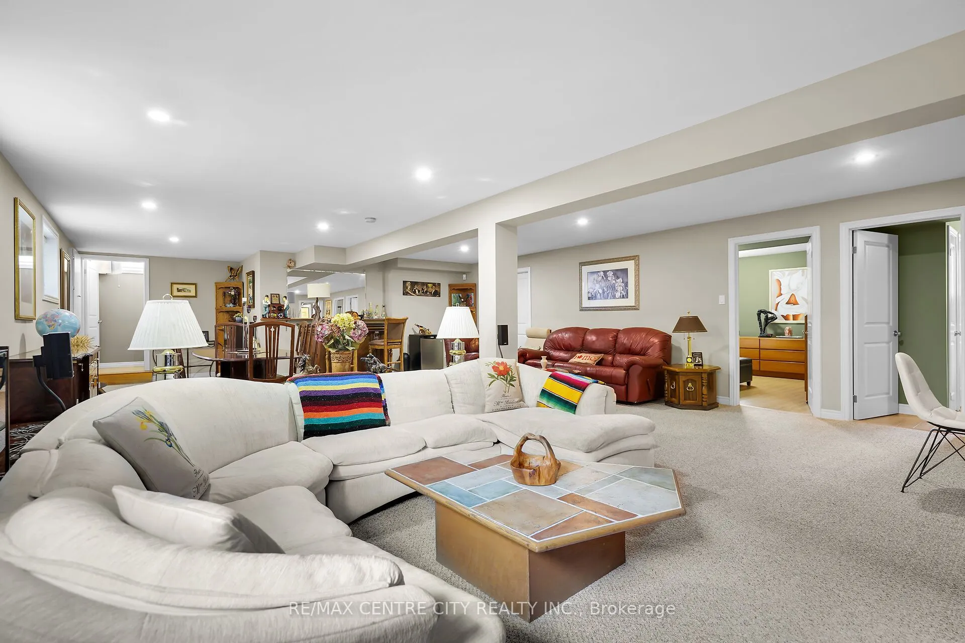 9 Willard Crescent