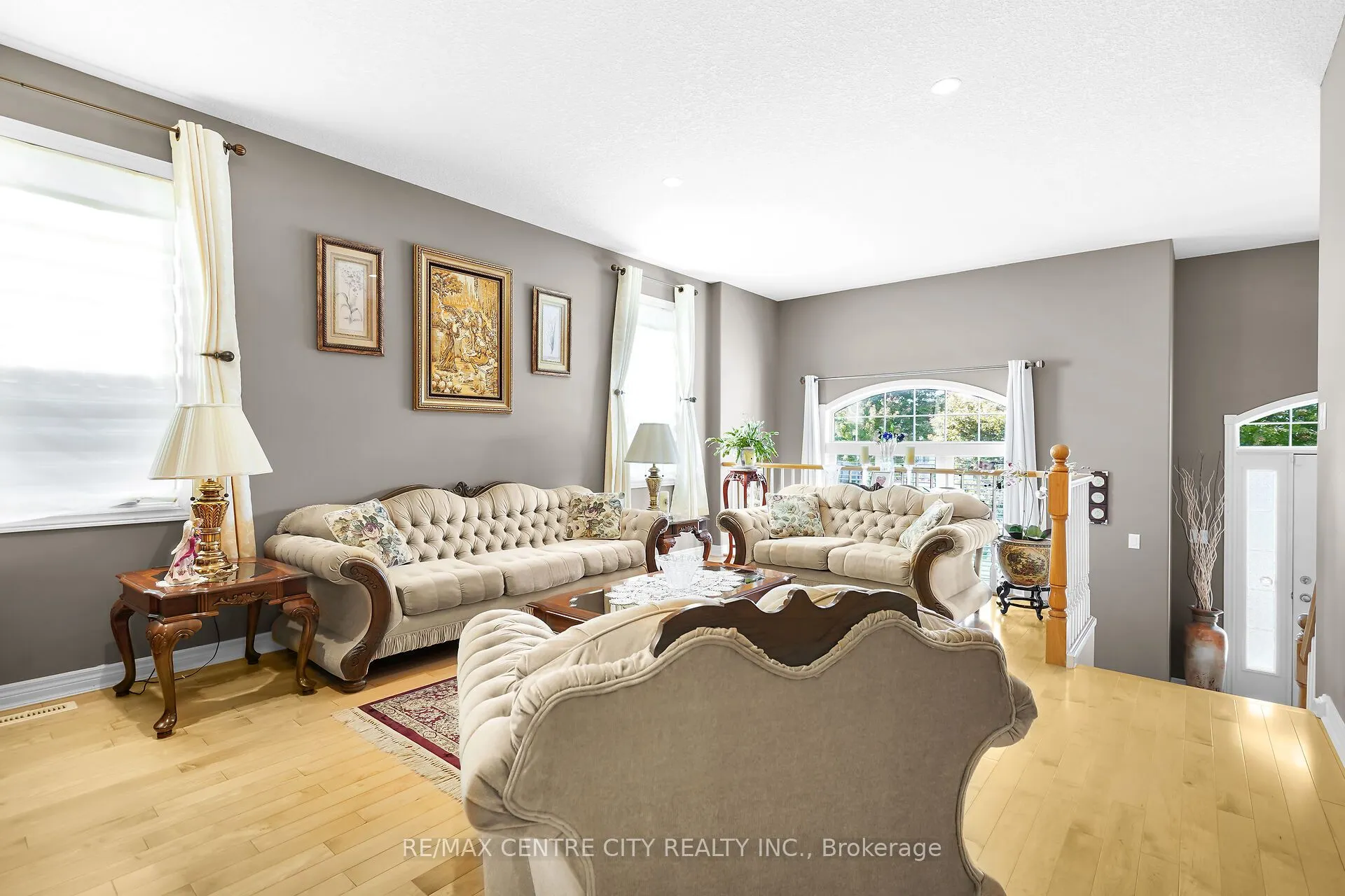 9 Willard Crescent