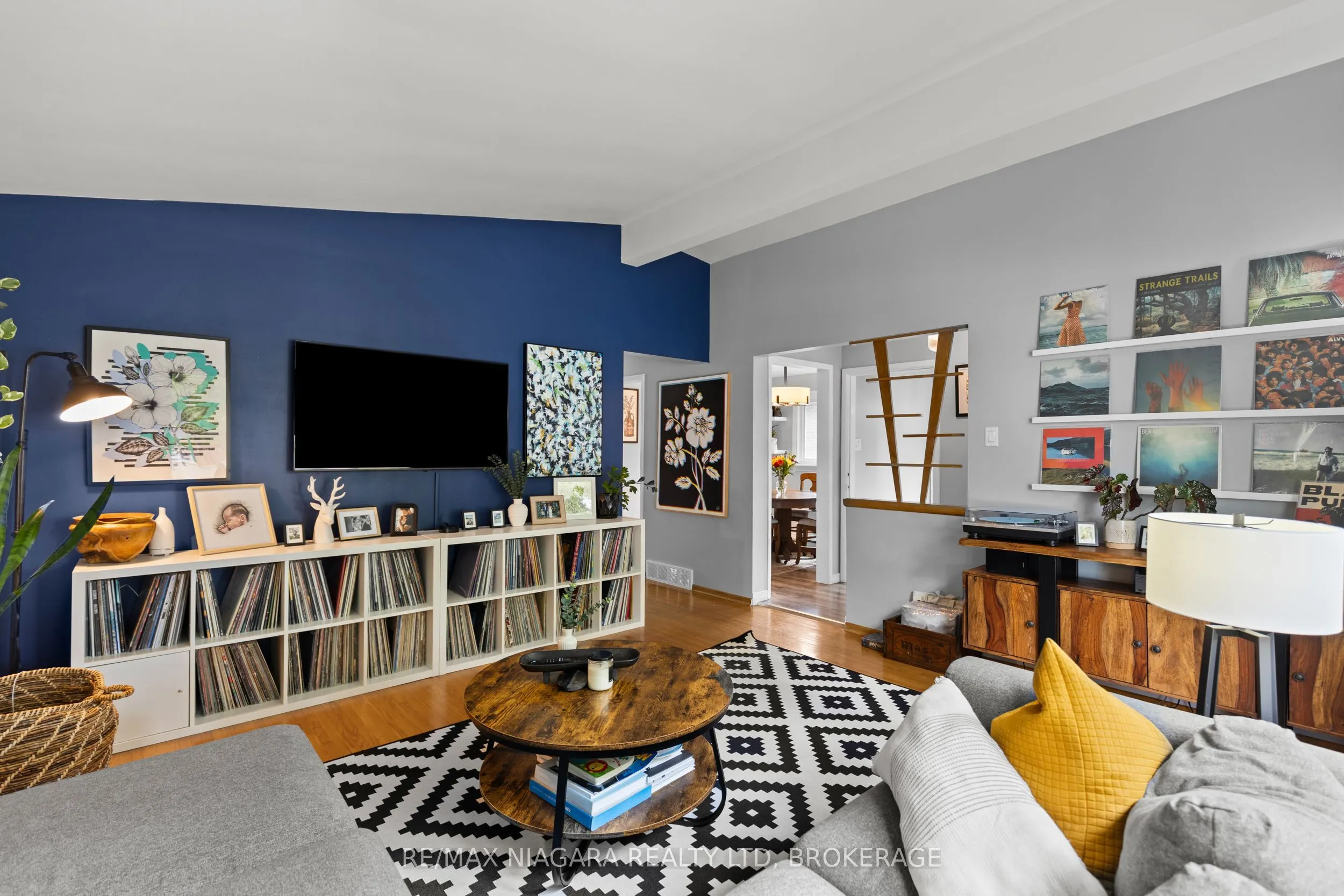 471 East 42nd Street