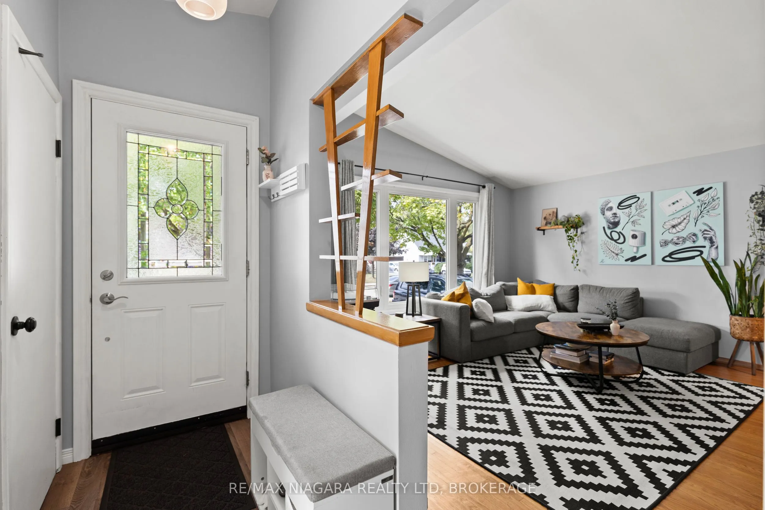 471 East 42nd Street