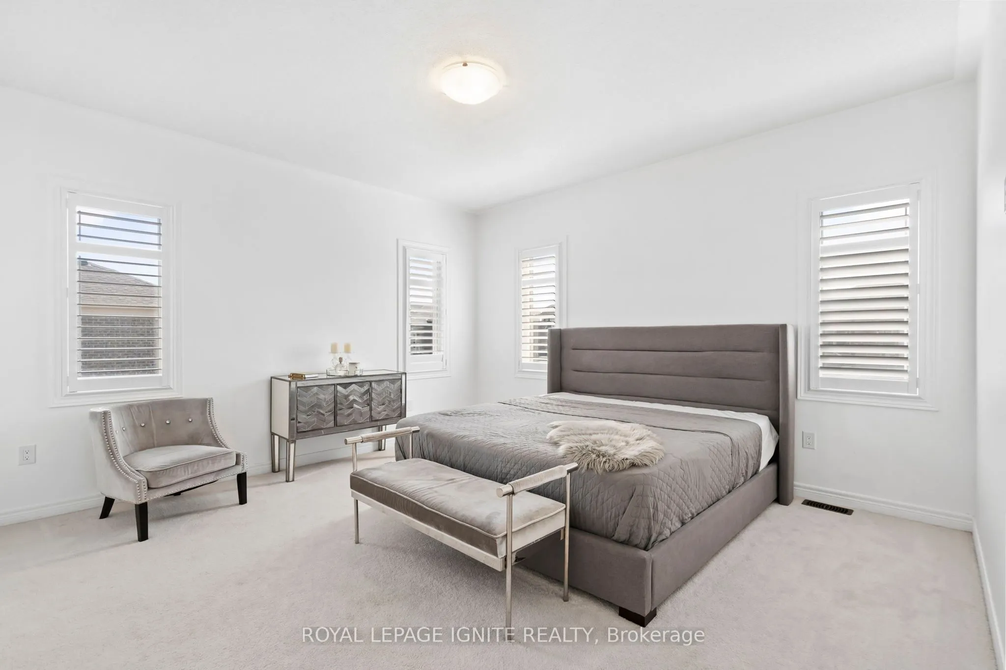 4 Great Falls Boulevard